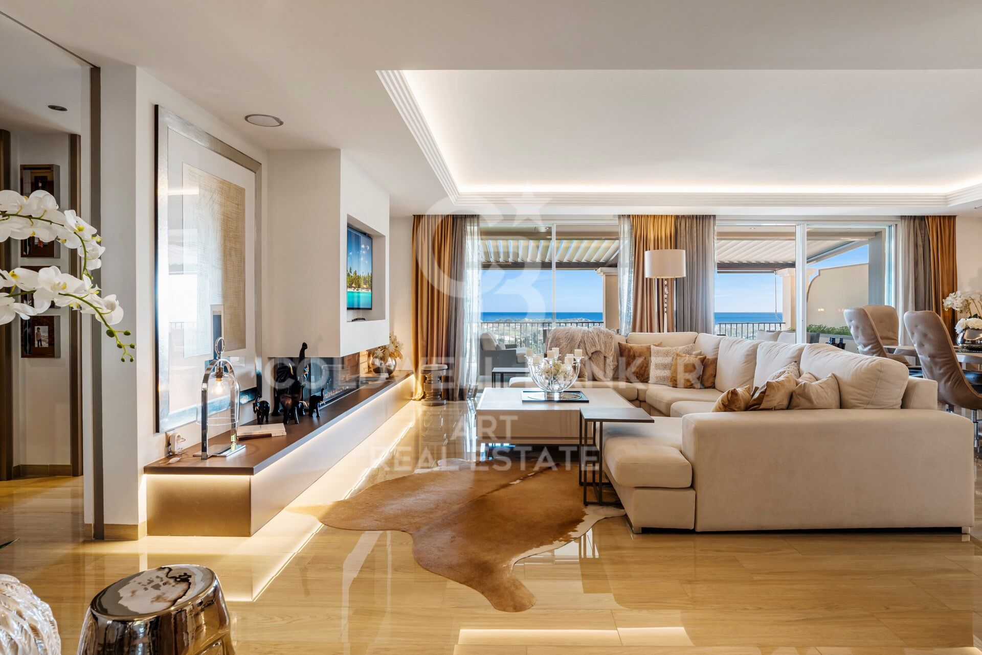 Top quality 4 bedroom penthouse in Altos de los Almendros, Benahavís
