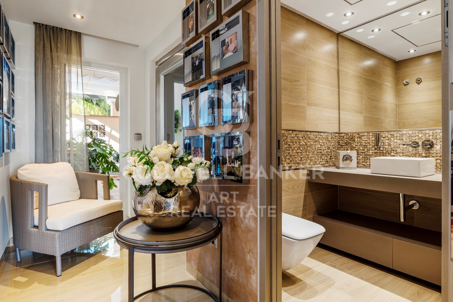 Top quality 4 bedroom penthouse in Altos de los Almendros, Benahavís