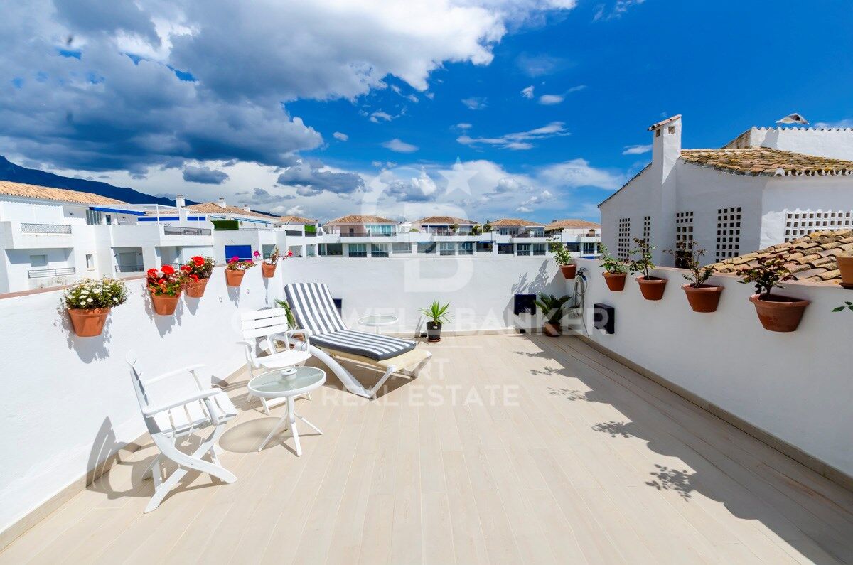 Spectacular penthouse in Jardines del Puerto in Puerto Banús