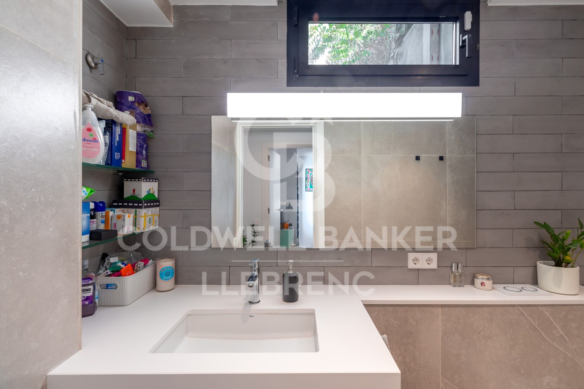 House with pool and solarium for sale in Font del Mont, a unique and exclusive area