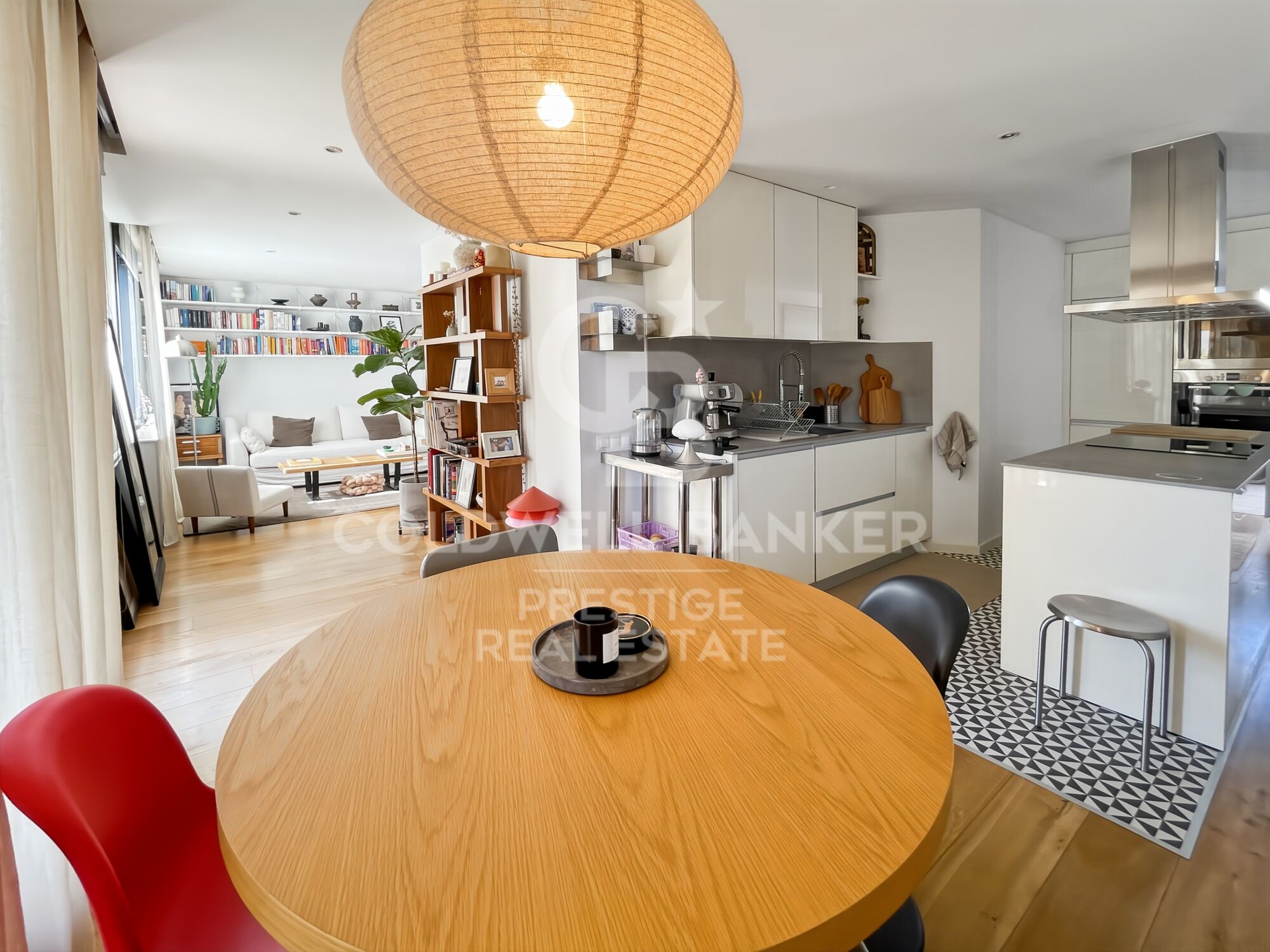 Renovated Penthouse with 2 Terraces in Vila de Gracia