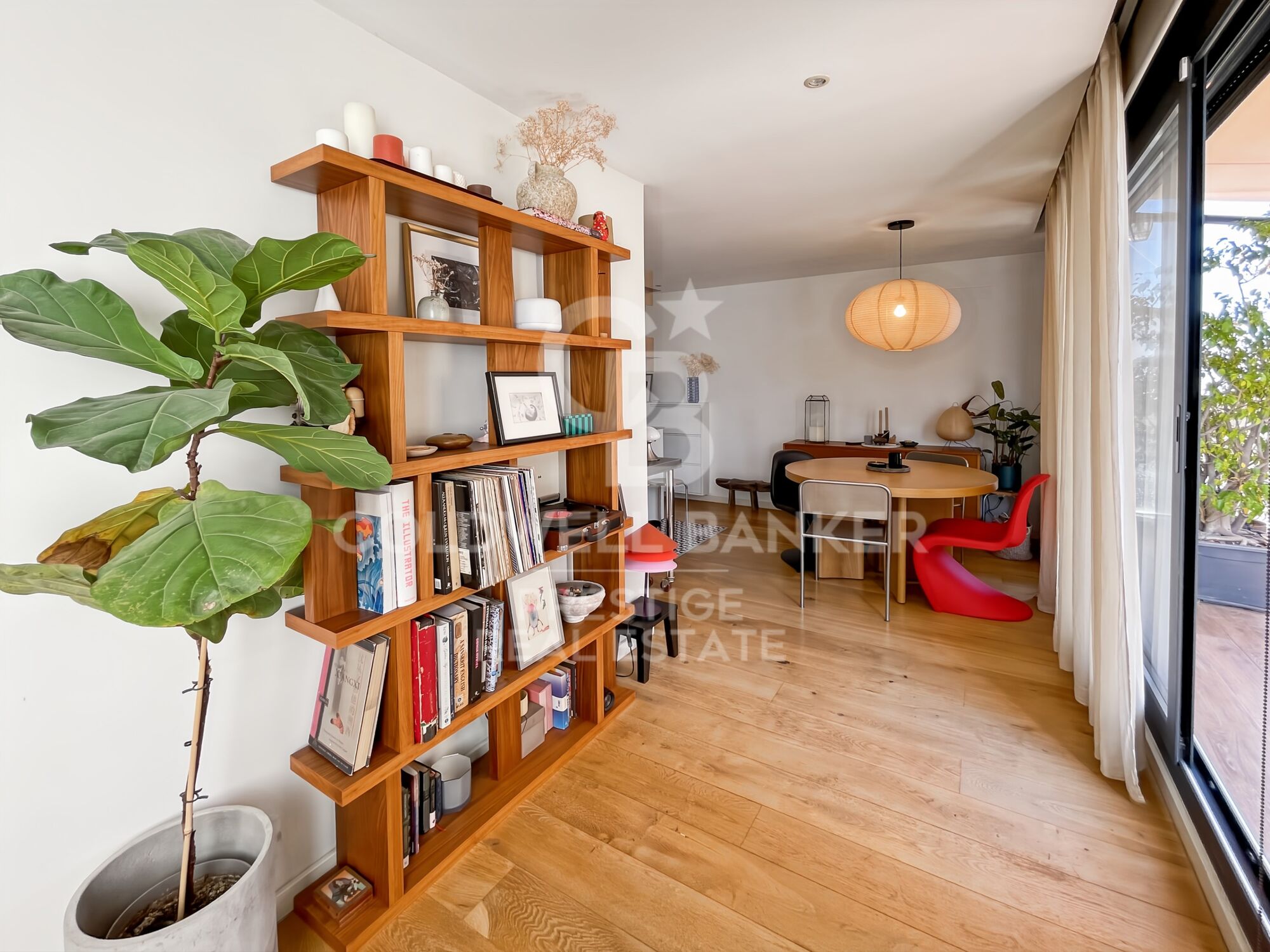Renovated Penthouse with 2 Terraces in Vila de Gracia