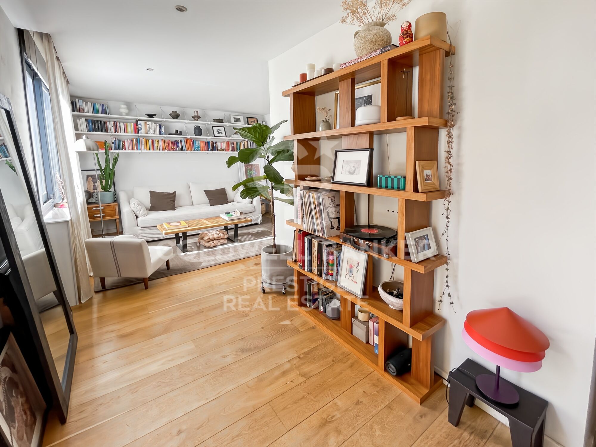 Renovated Penthouse with 2 Terraces in Vila de Gracia