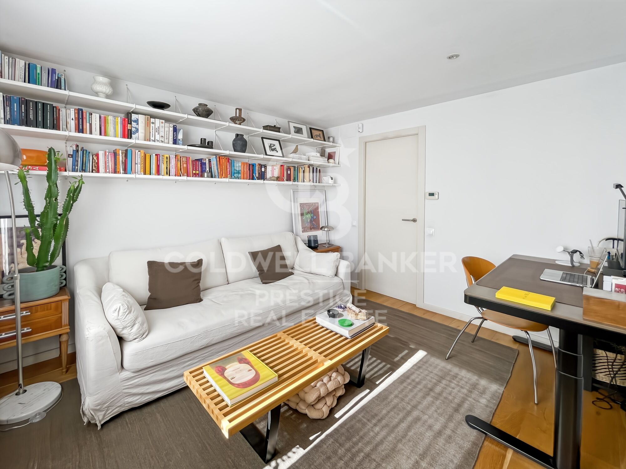 Renovated Penthouse with 2 Terraces in Vila de Gracia
