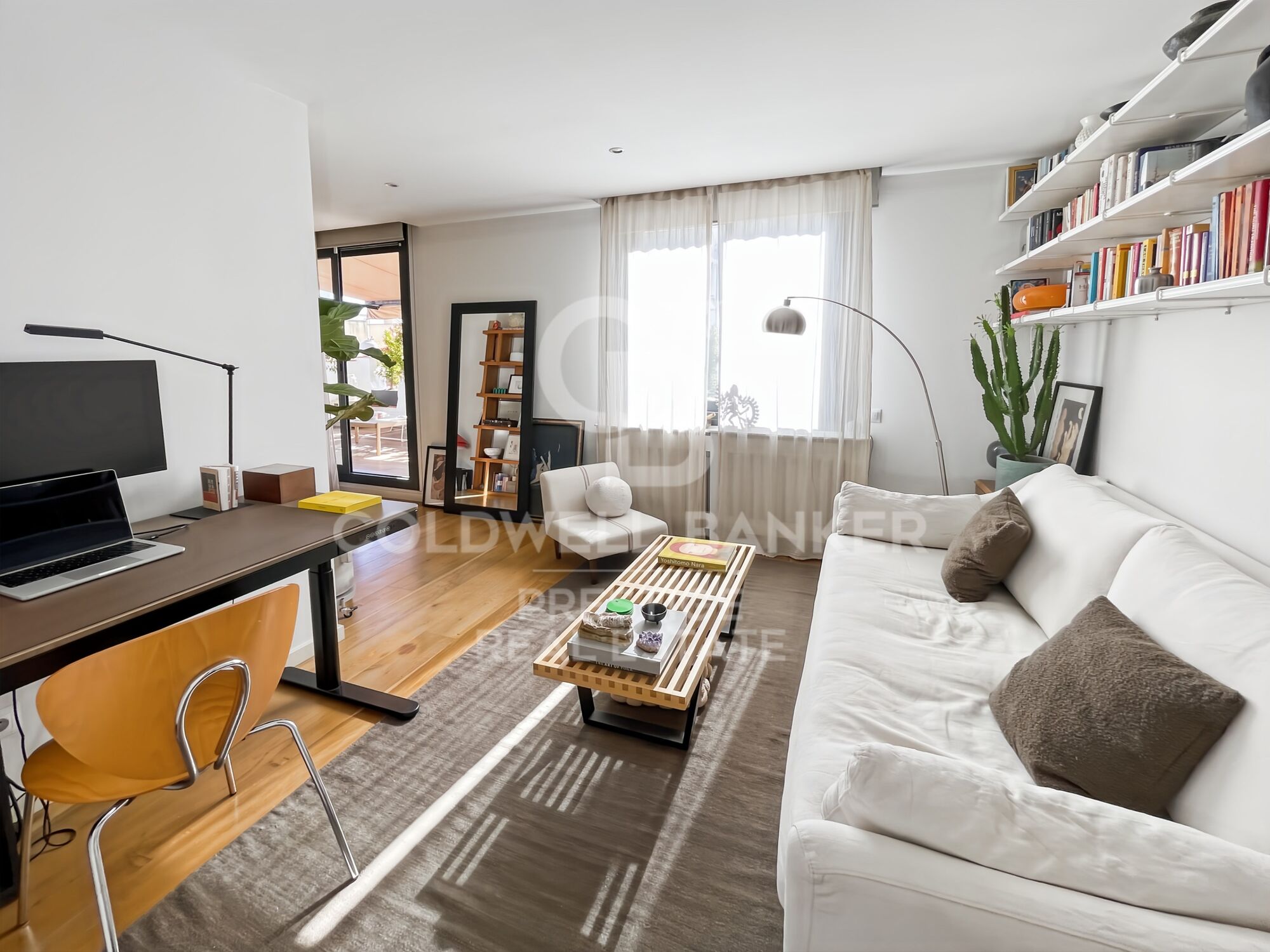 Renovated Penthouse with 2 Terraces in Vila de Gracia