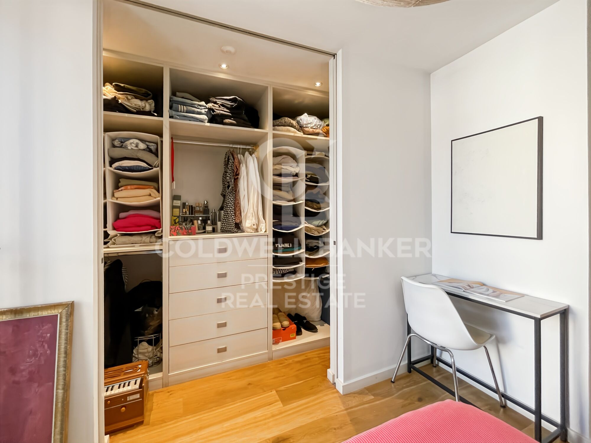 Renovated Penthouse with 2 Terraces in Vila de Gracia