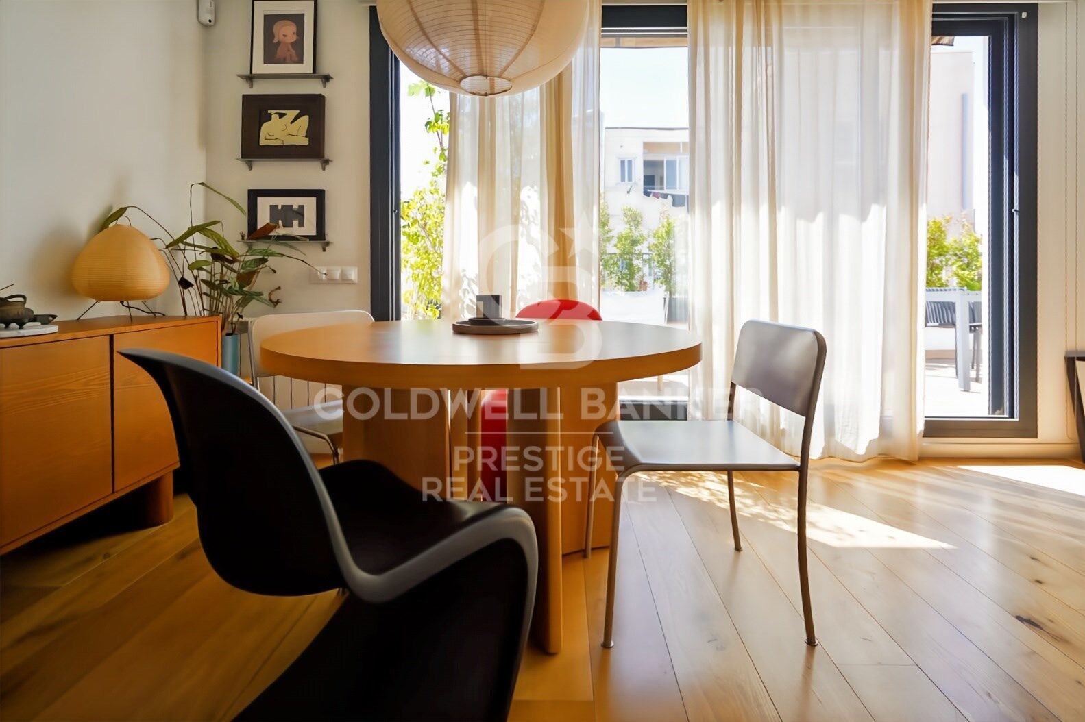 Penthouse rénové avec 2 terrasses à Vila de Gracia