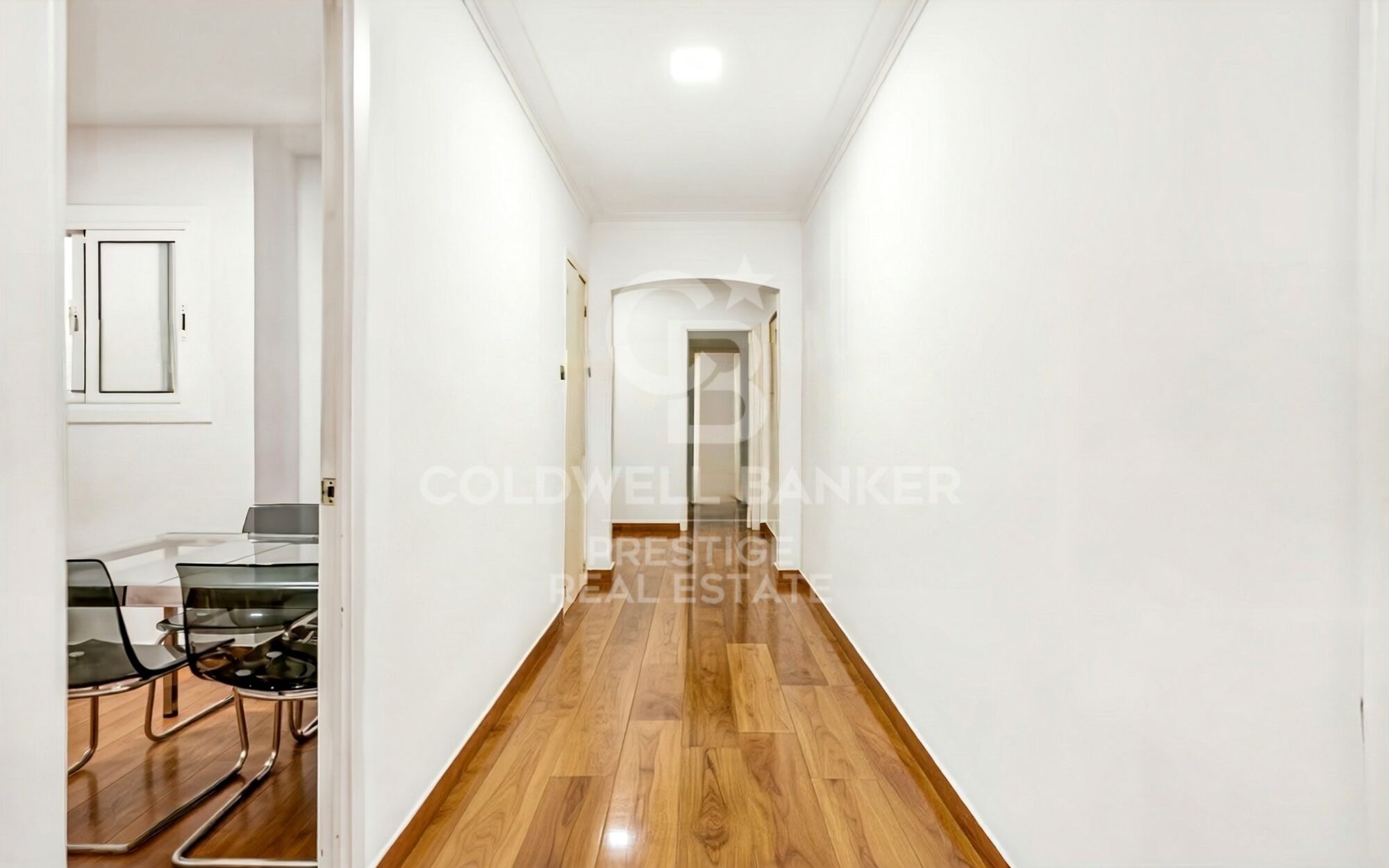 Large apartment to renovate with Catalan vaulted ceilings and high ceilings in Vila de Gràcia - Idea