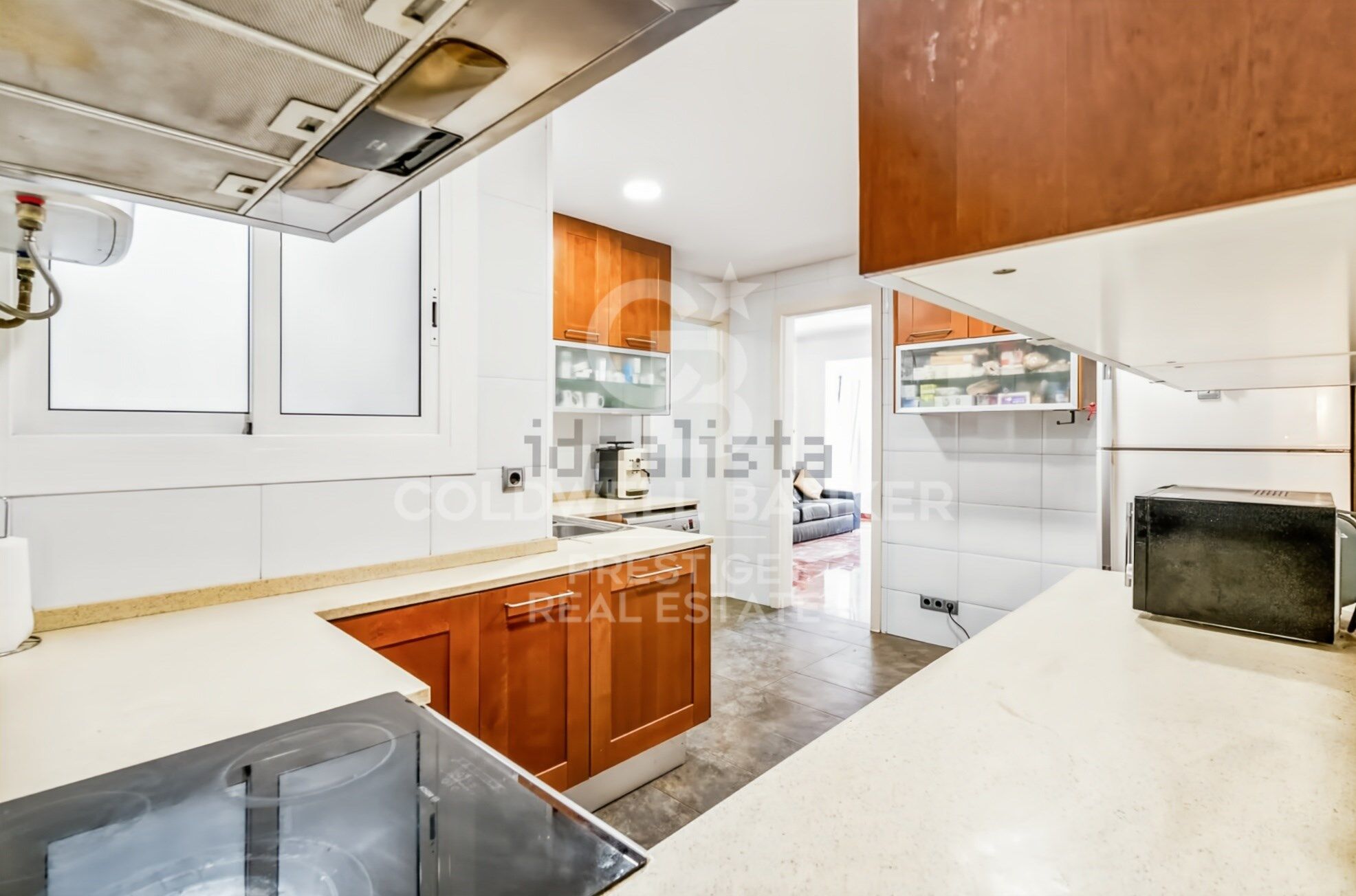 Large apartment to renovate with Catalan vaulted ceilings and high ceilings in Vila de Gràcia - Idea