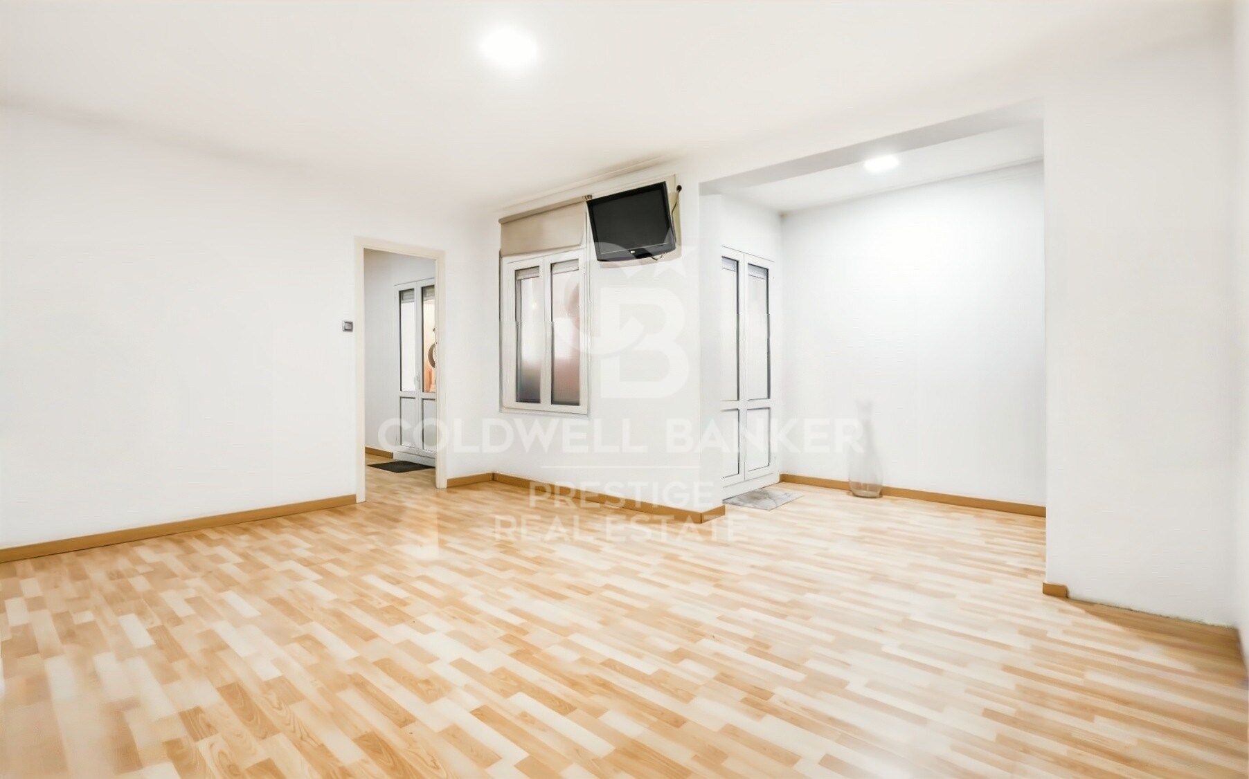 Large apartment to renovate with Catalan vaulted ceilings and high ceilings in Vila de Gràcia - Idea