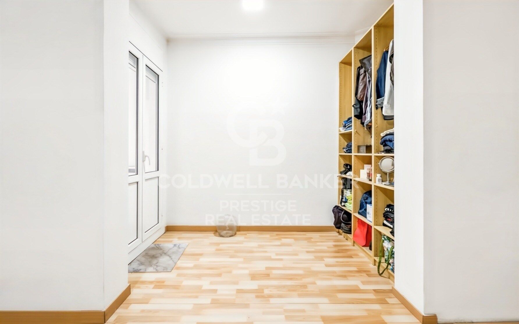 Large apartment to renovate with Catalan vaulted ceilings and high ceilings in Vila de Gràcia - Idea