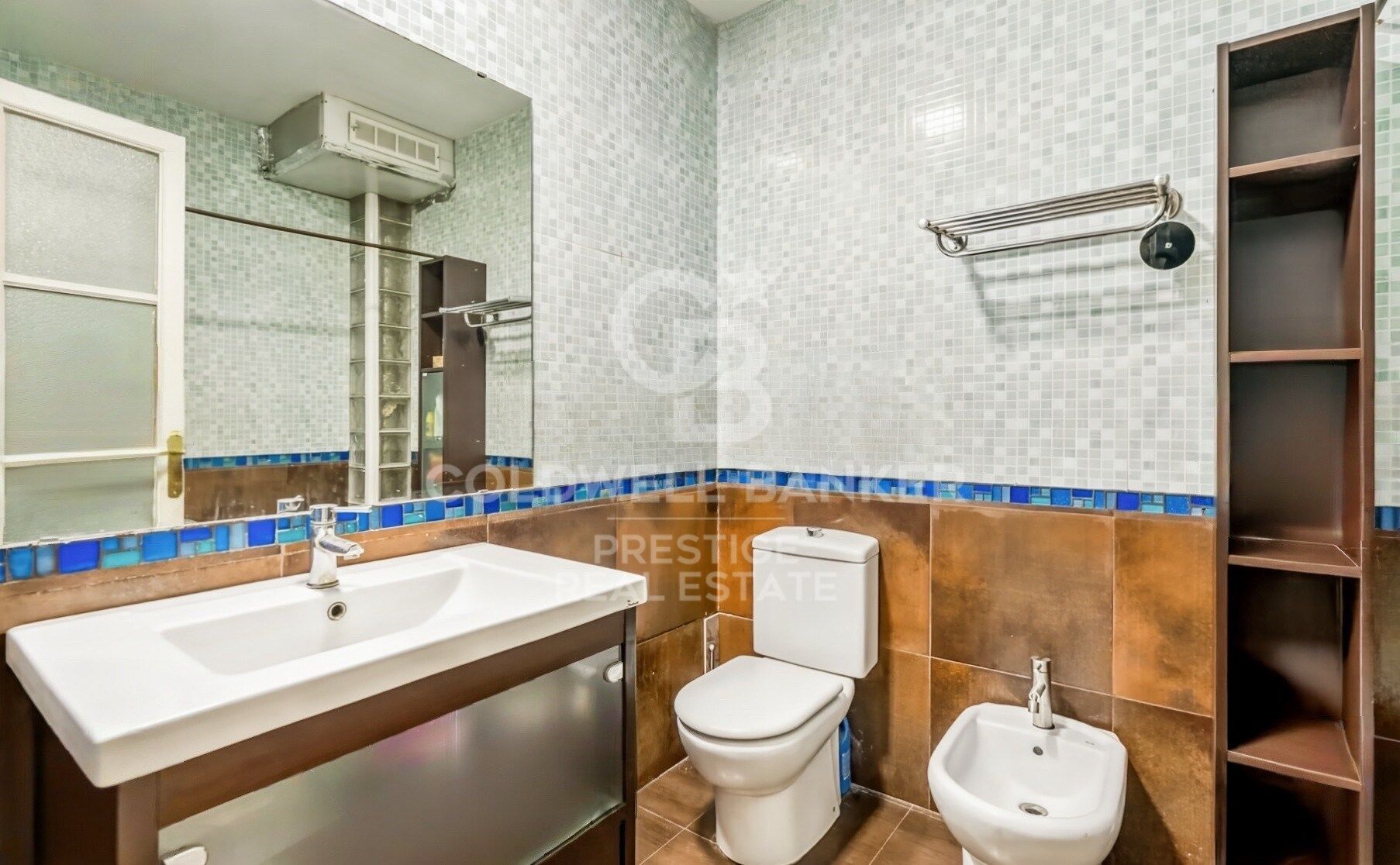 Large apartment to renovate with Catalan vaulted ceilings and high ceilings in Vila de Gràcia - Idea
