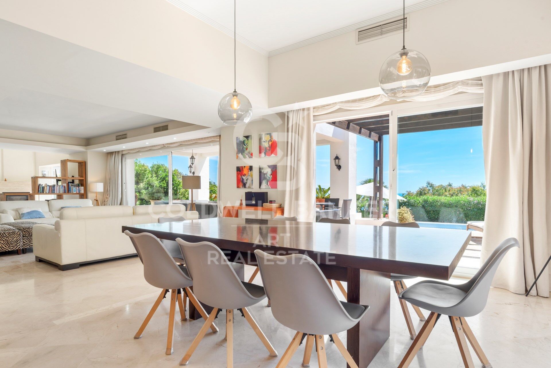 Luxuriöse zeitgenössische Villa mit atemberaubendem Mittelmeerblick in La Paloma