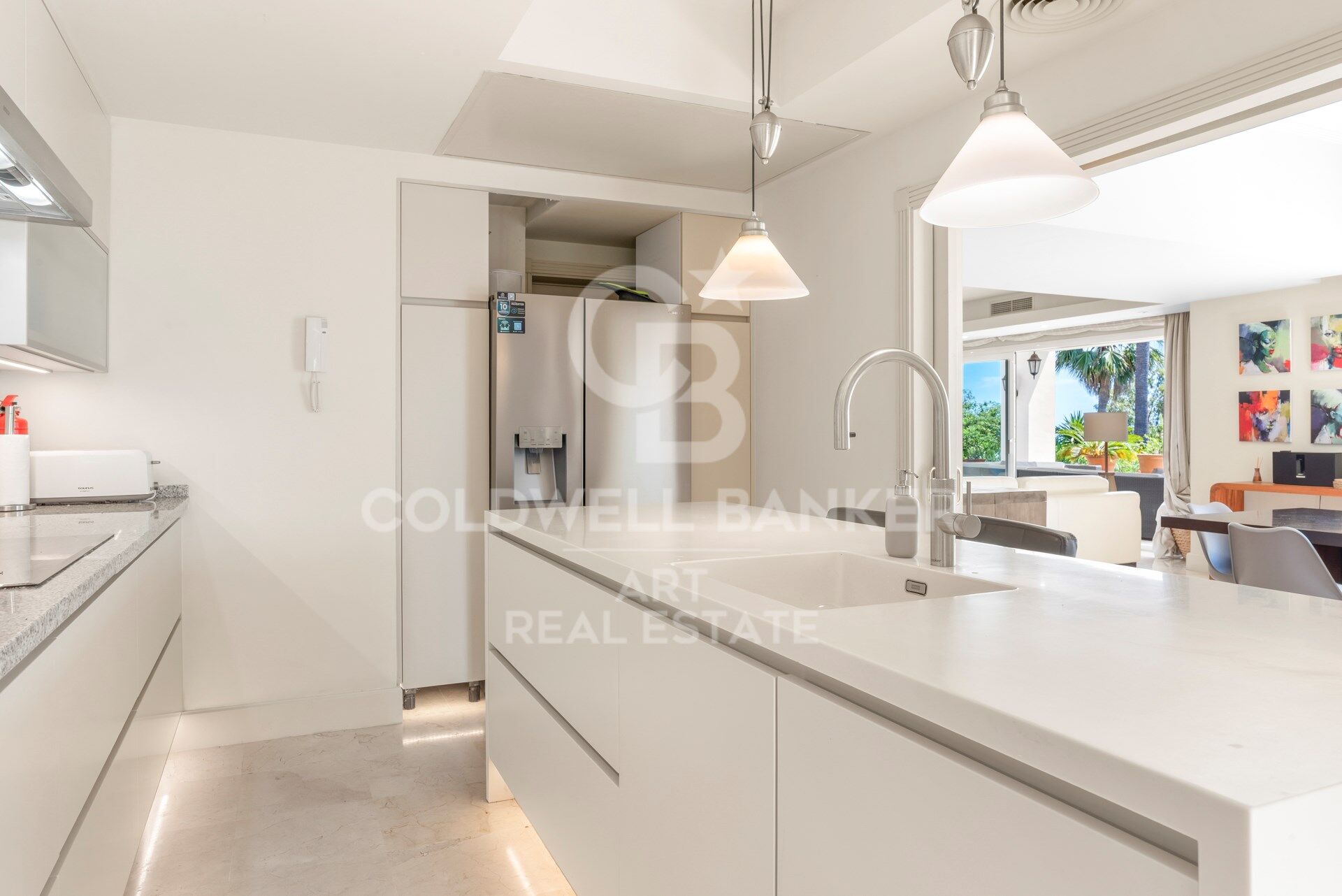 Luxuriöse zeitgenössische Villa mit atemberaubendem Mittelmeerblick in La Paloma