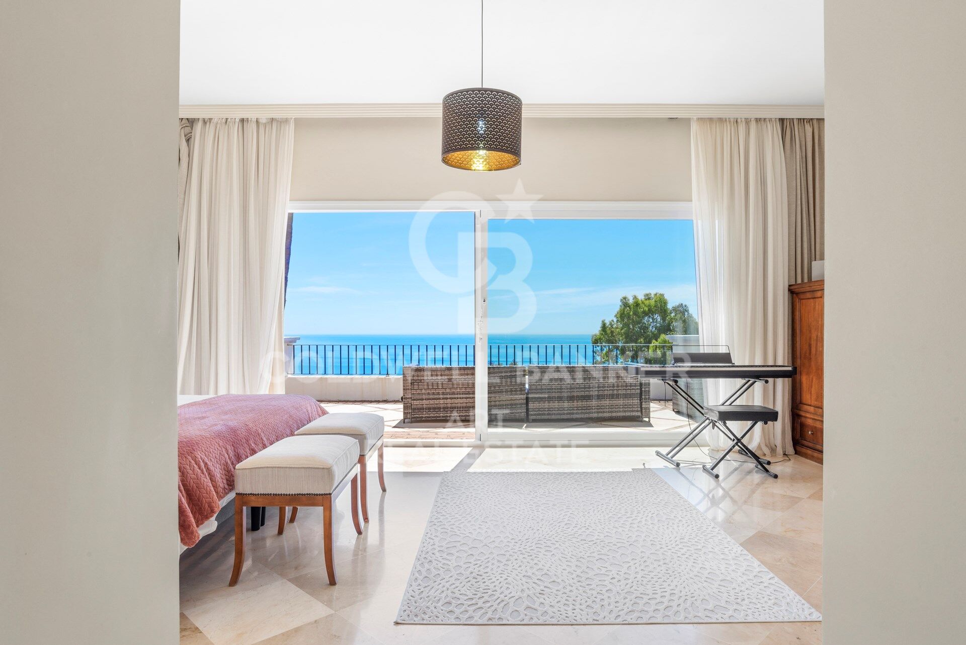 Luxuriöse zeitgenössische Villa mit atemberaubendem Mittelmeerblick in La Paloma