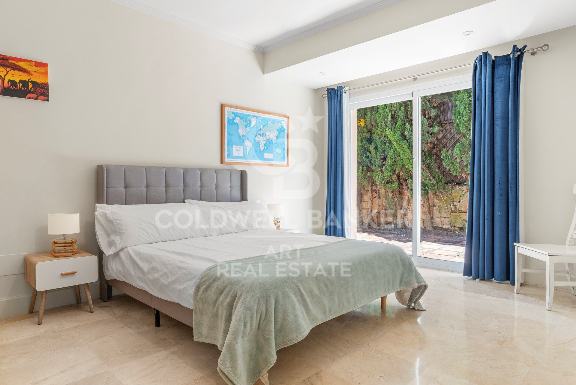 Luxuriöse zeitgenössische Villa mit atemberaubendem Mittelmeerblick in La Paloma