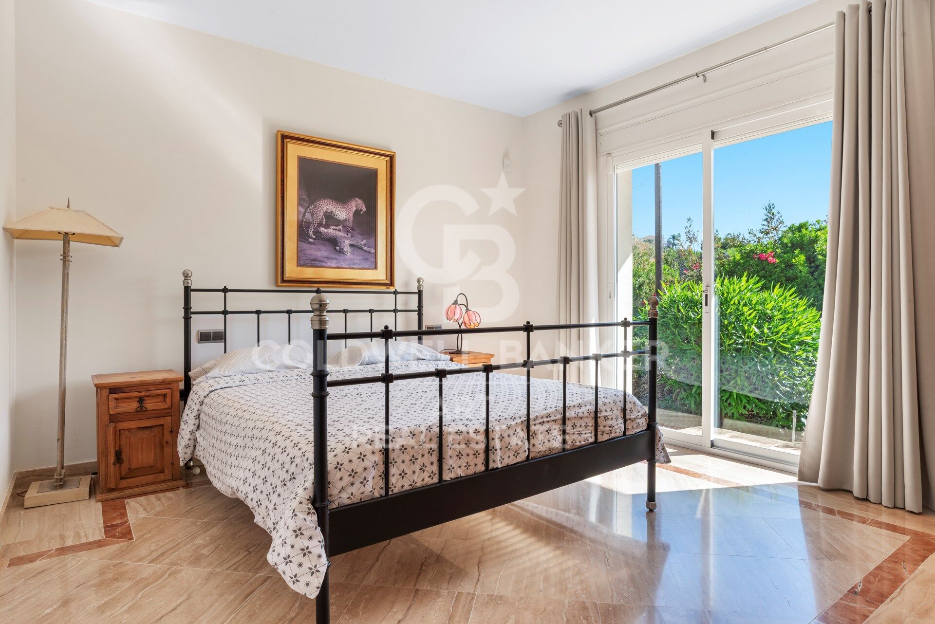 Luxusvilla mit Panoramablick auf das Mittelmeer in Benahavís