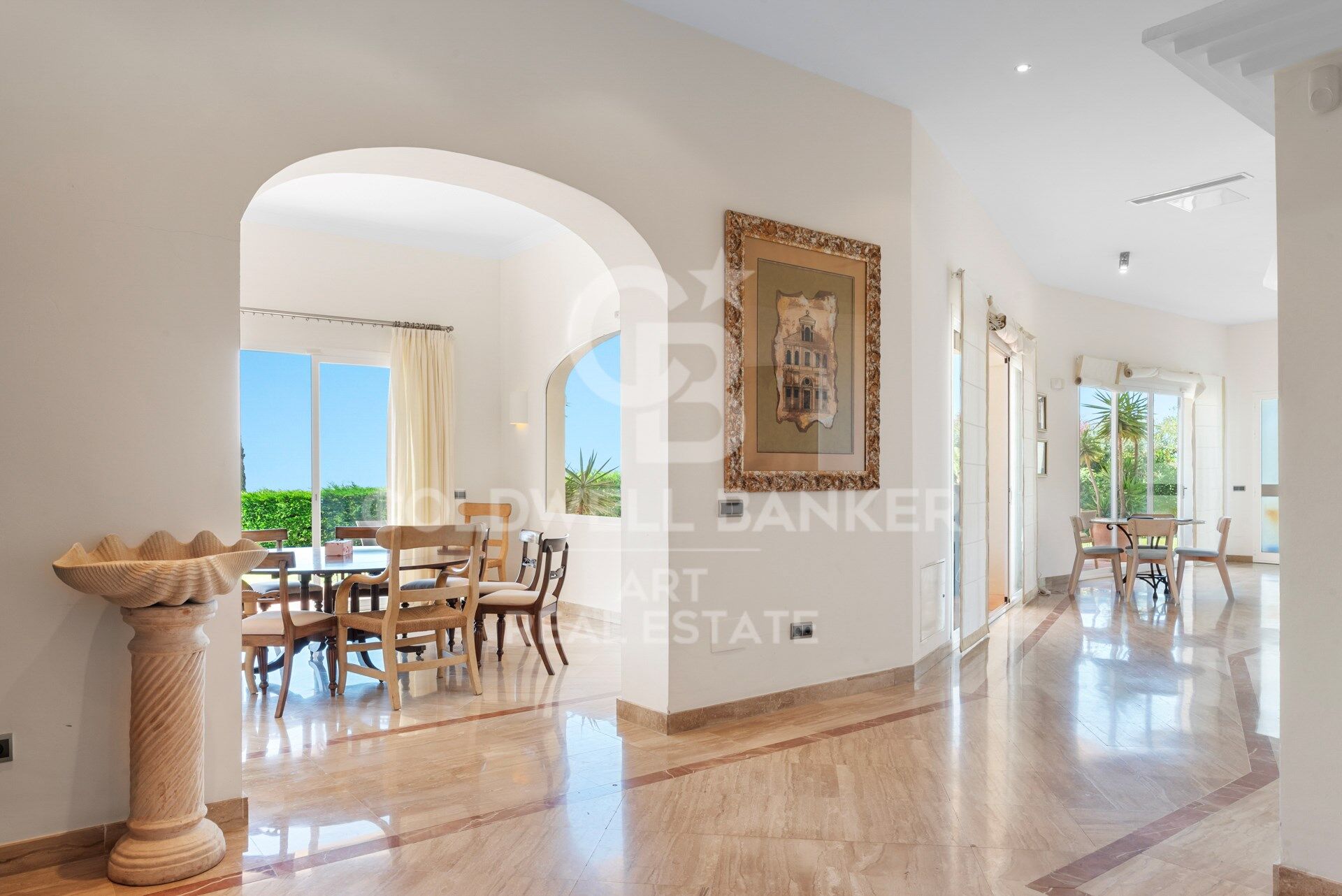 Luxusvilla mit Panoramablick auf das Mittelmeer in Benahavís