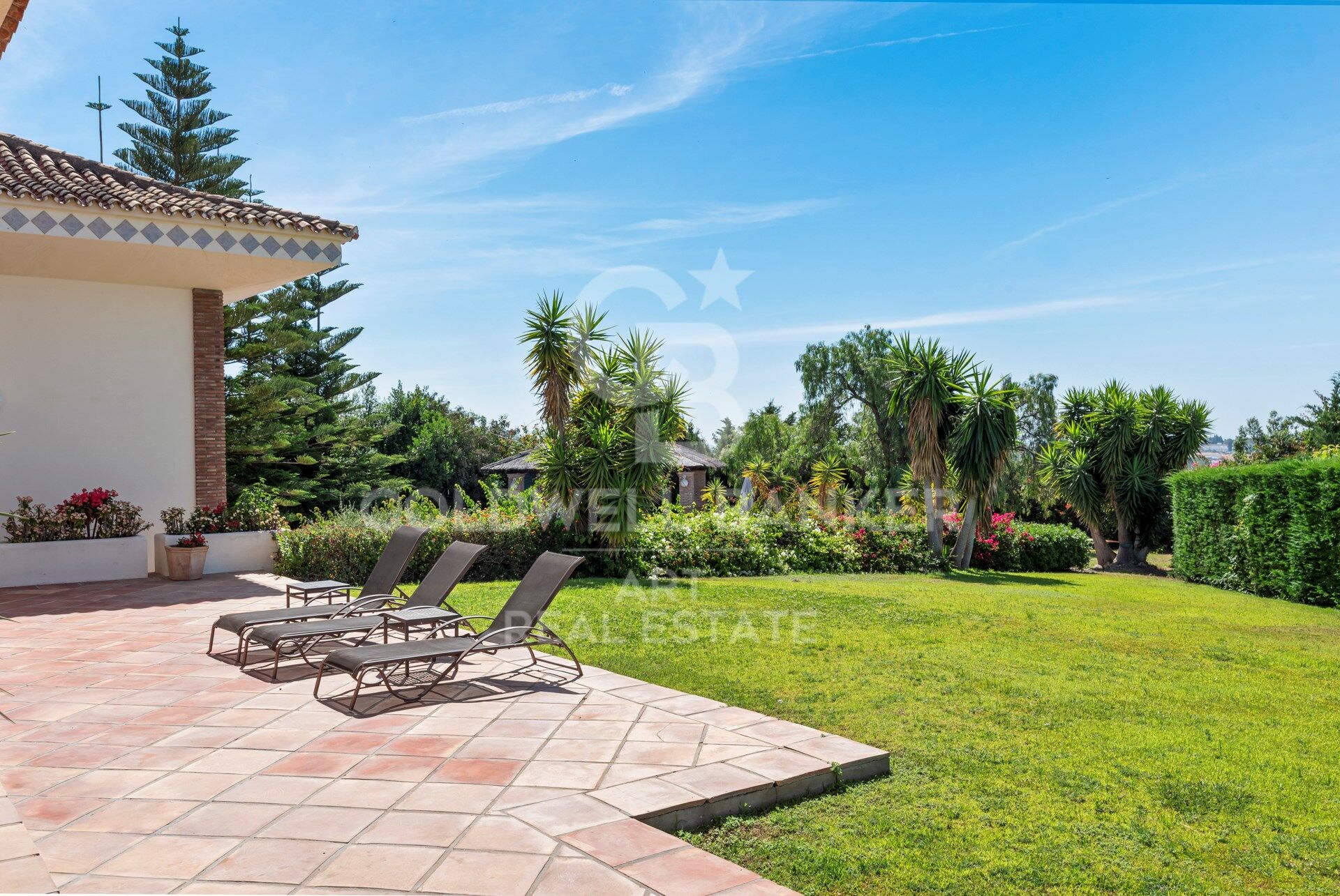 Luxusvilla mit Panoramablick auf das Mittelmeer in Benahavís