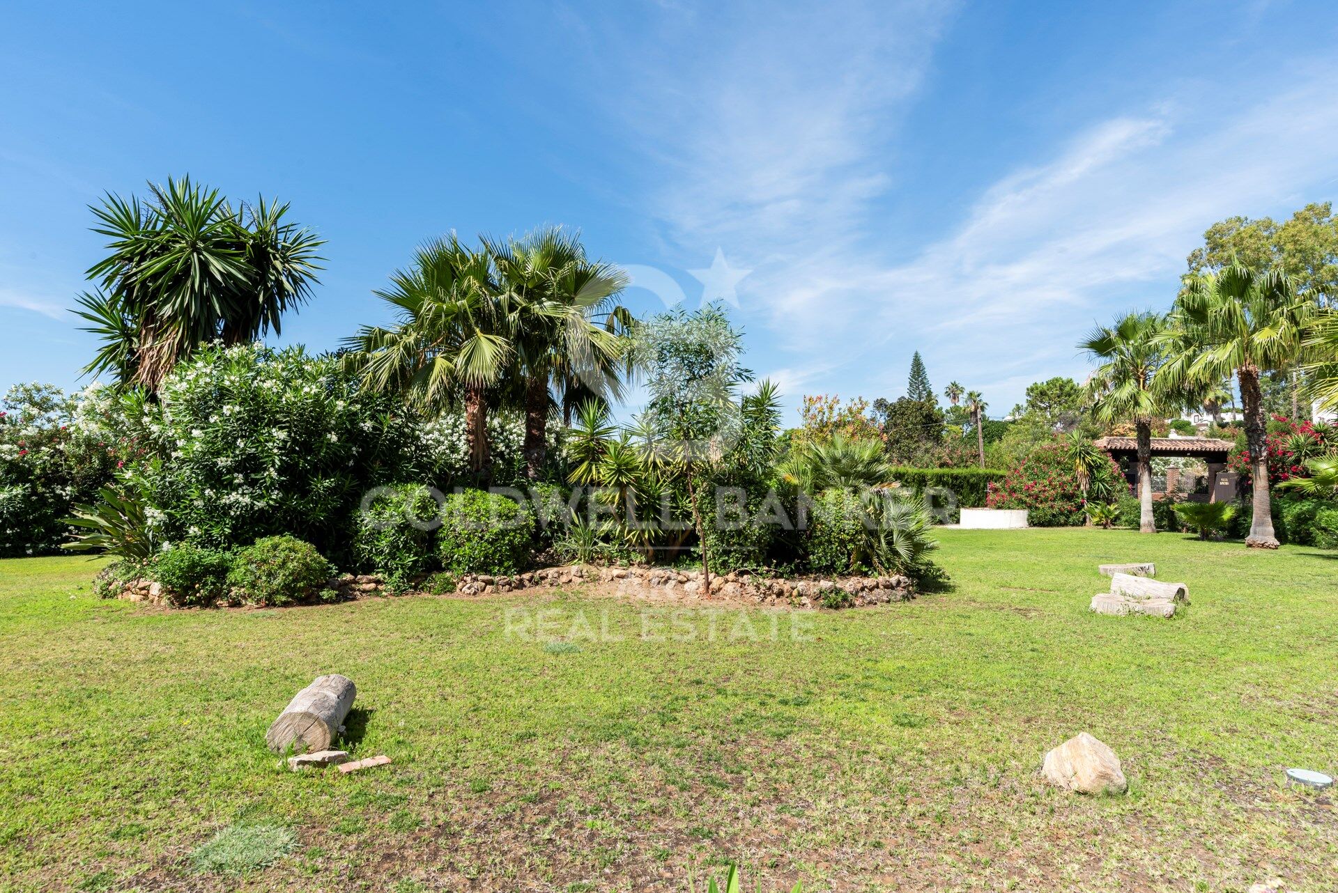 Luxusvilla mit Panoramablick auf das Mittelmeer in Benahavís
