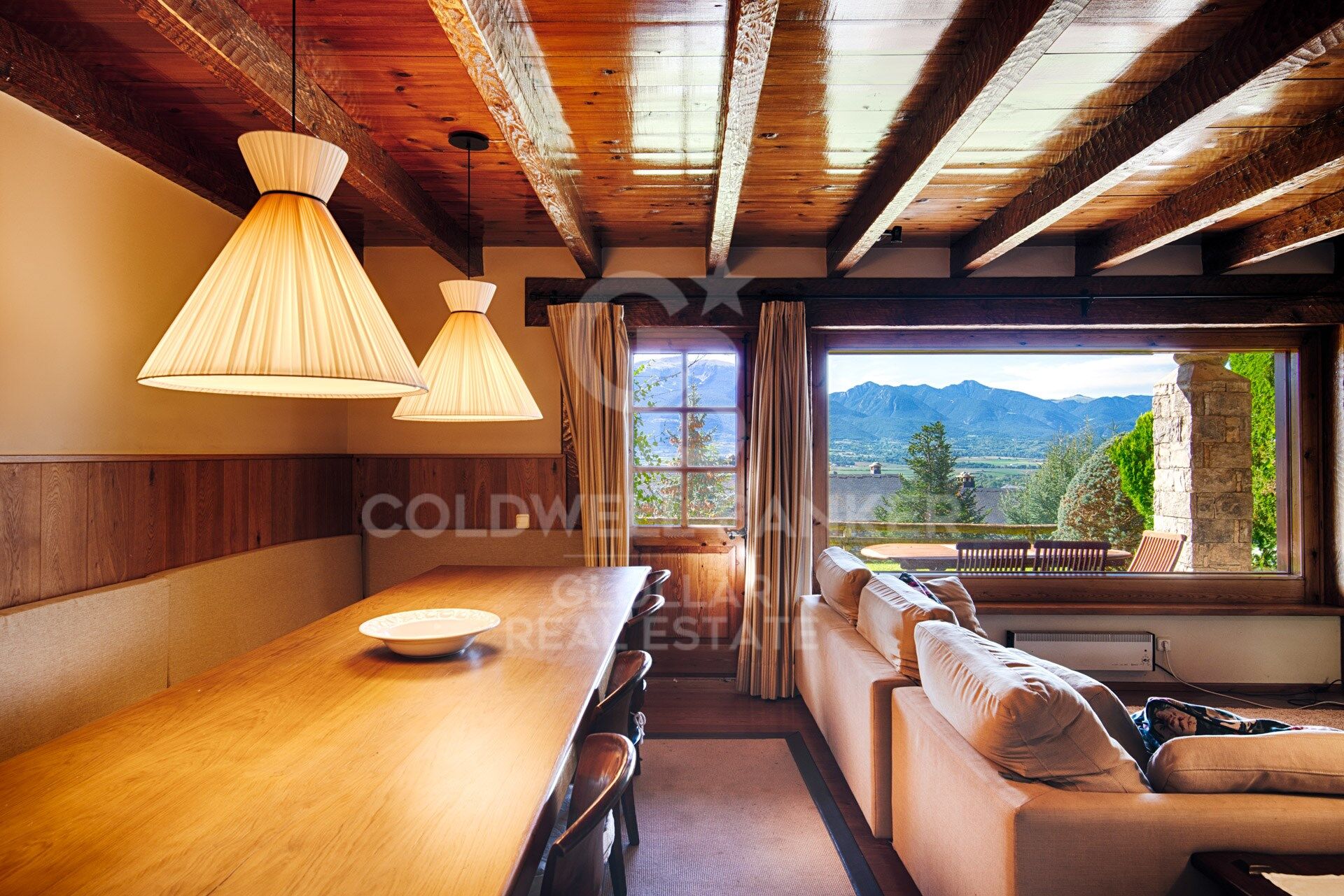 Exclusive house in Pleta de Bolvir with panoramic views