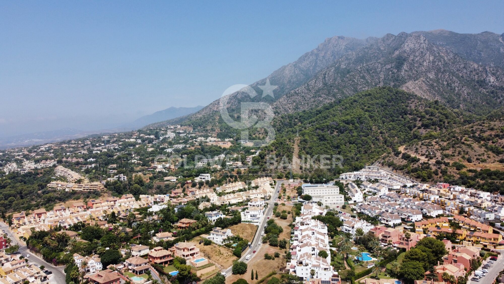 Elegancia moderna con vistas panorámicas - Villa de lujo sobre Marbella