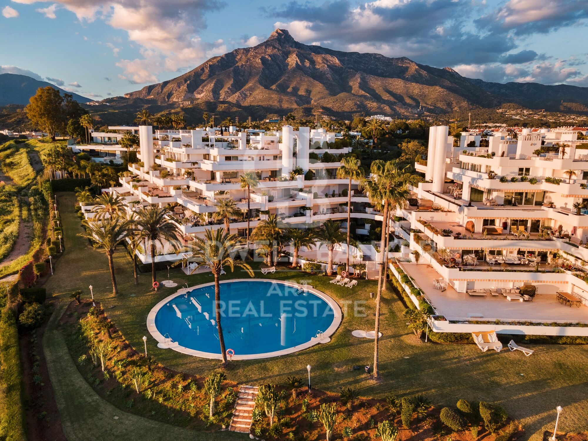 Exclusivo apartamento en la Milla de Oro de Marbella