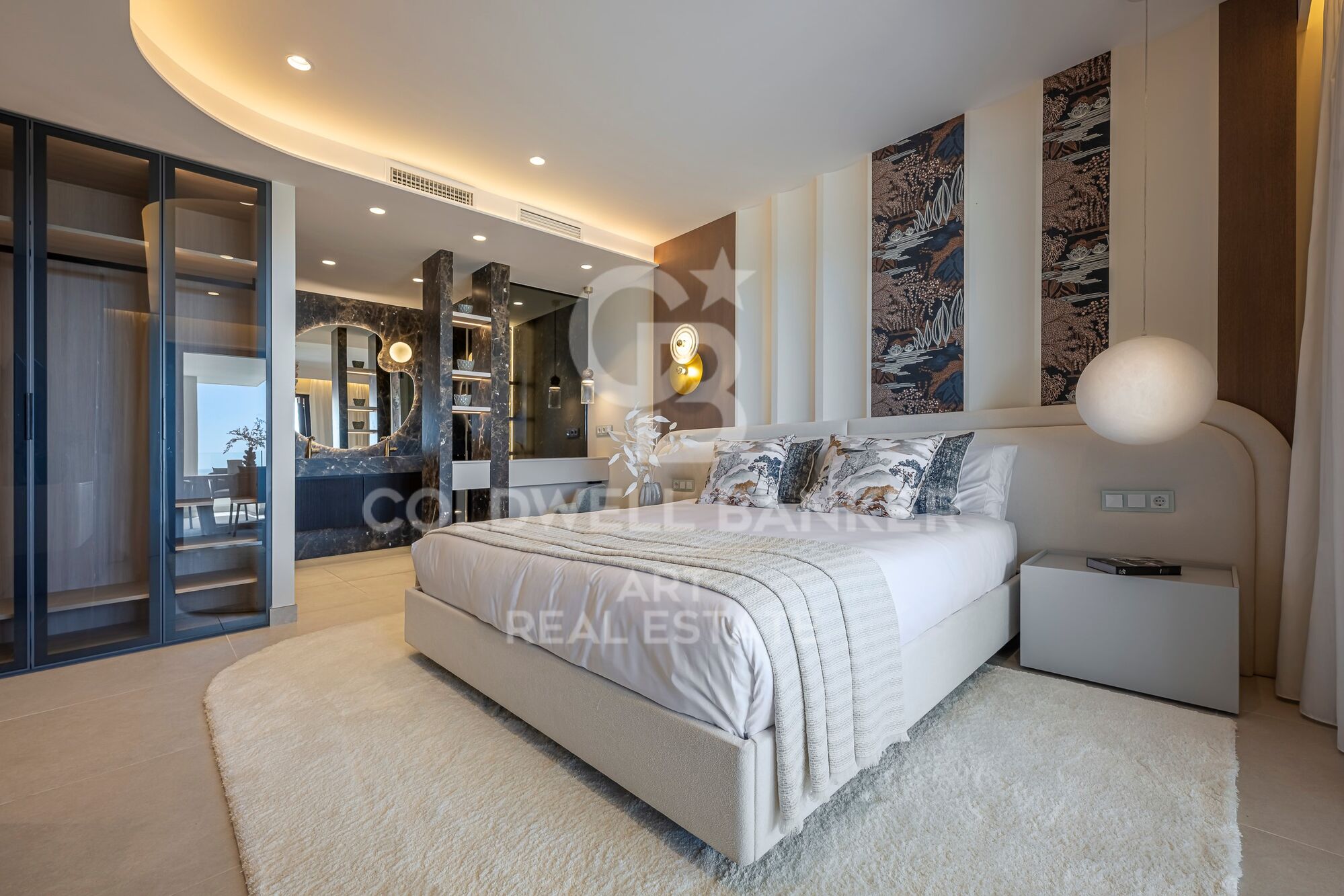 Exclusive Beachfront Apartment Between Marbella and Estepona