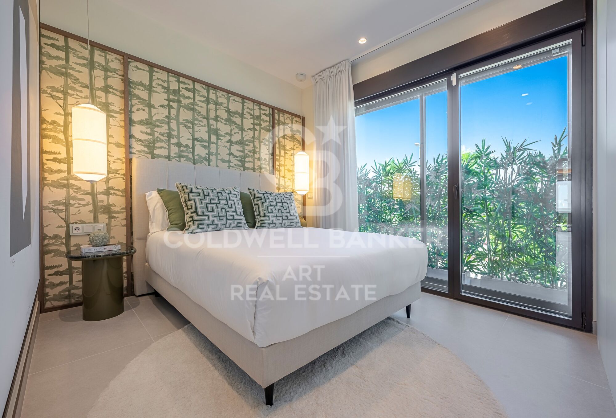Exclusive Beachfront Apartment Between Marbella and Estepona