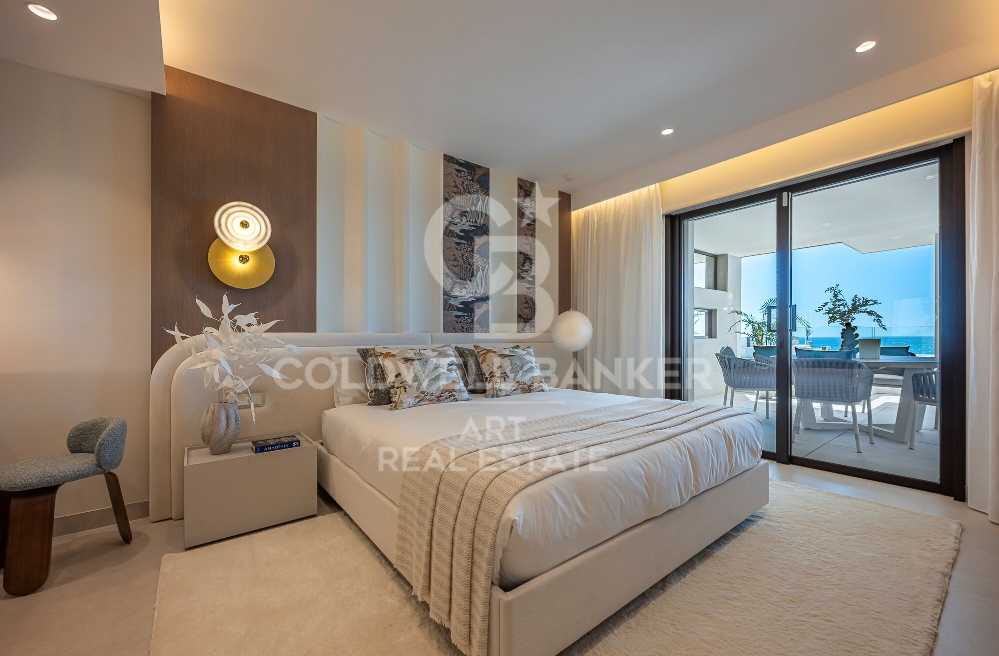 Exclusive Beachfront Apartment Between Marbella and Estepona