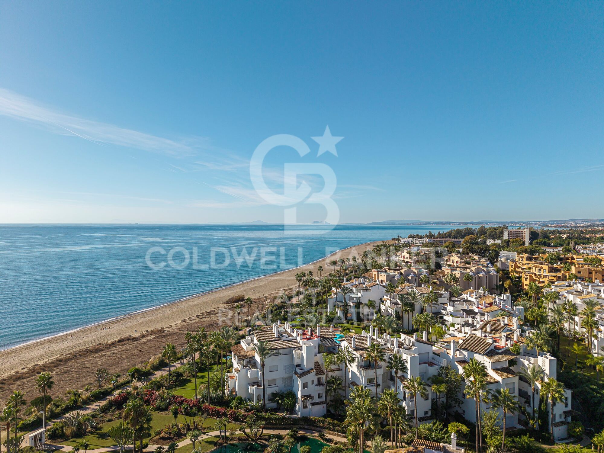 Appartement neuf exclusif en première ligne de plage à Costalita