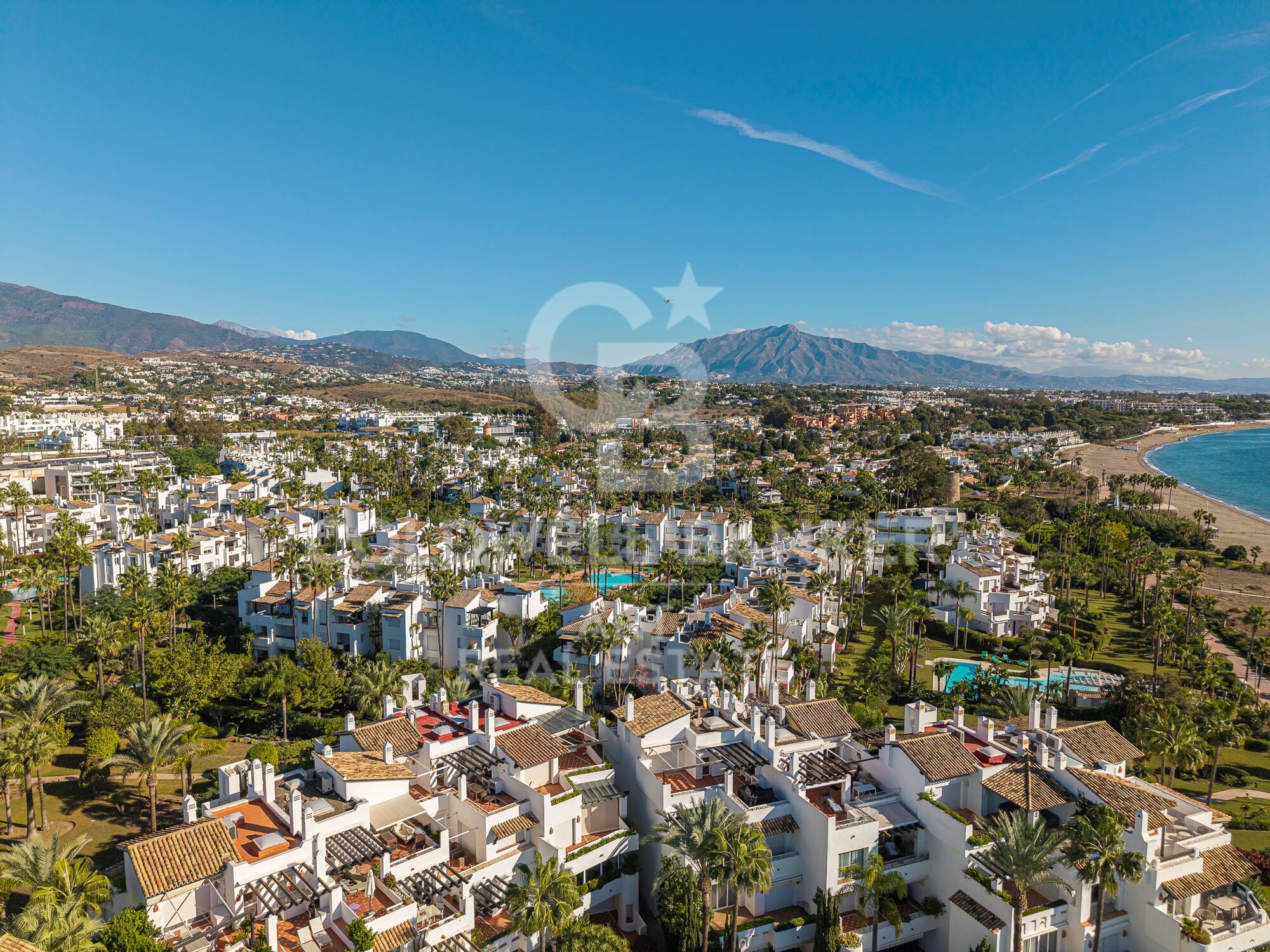 Appartement neuf exclusif en première ligne de plage à Costalita