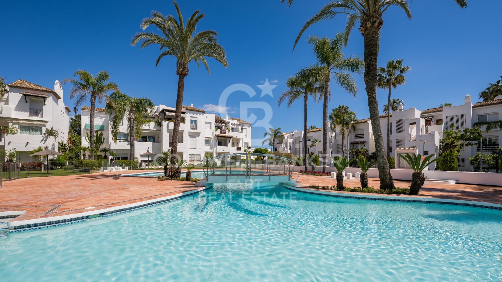 Appartement neuf exclusif en première ligne de plage à Costalita