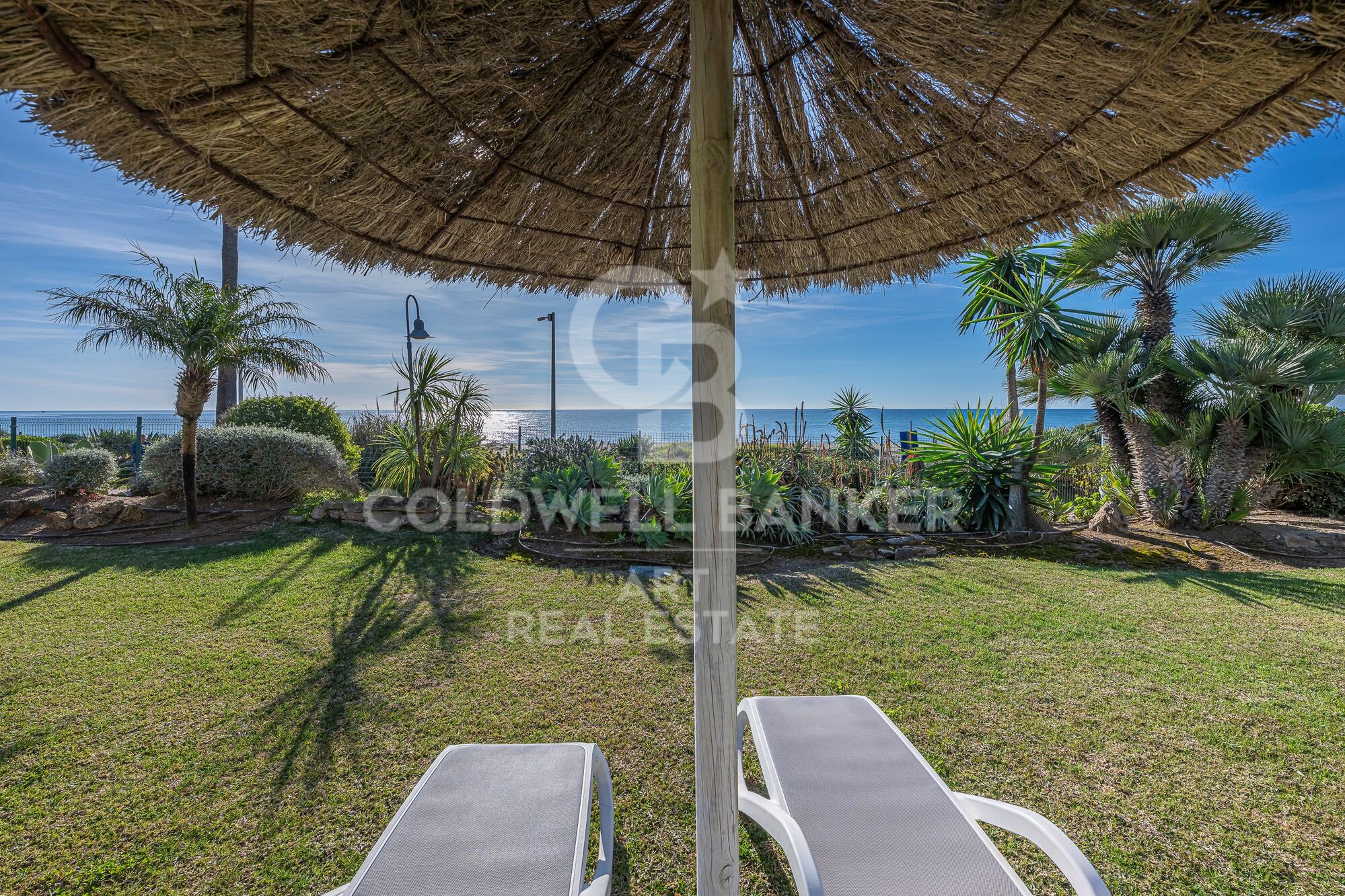 Apartamento reformado en primera línea de playa en Costalita del Mar