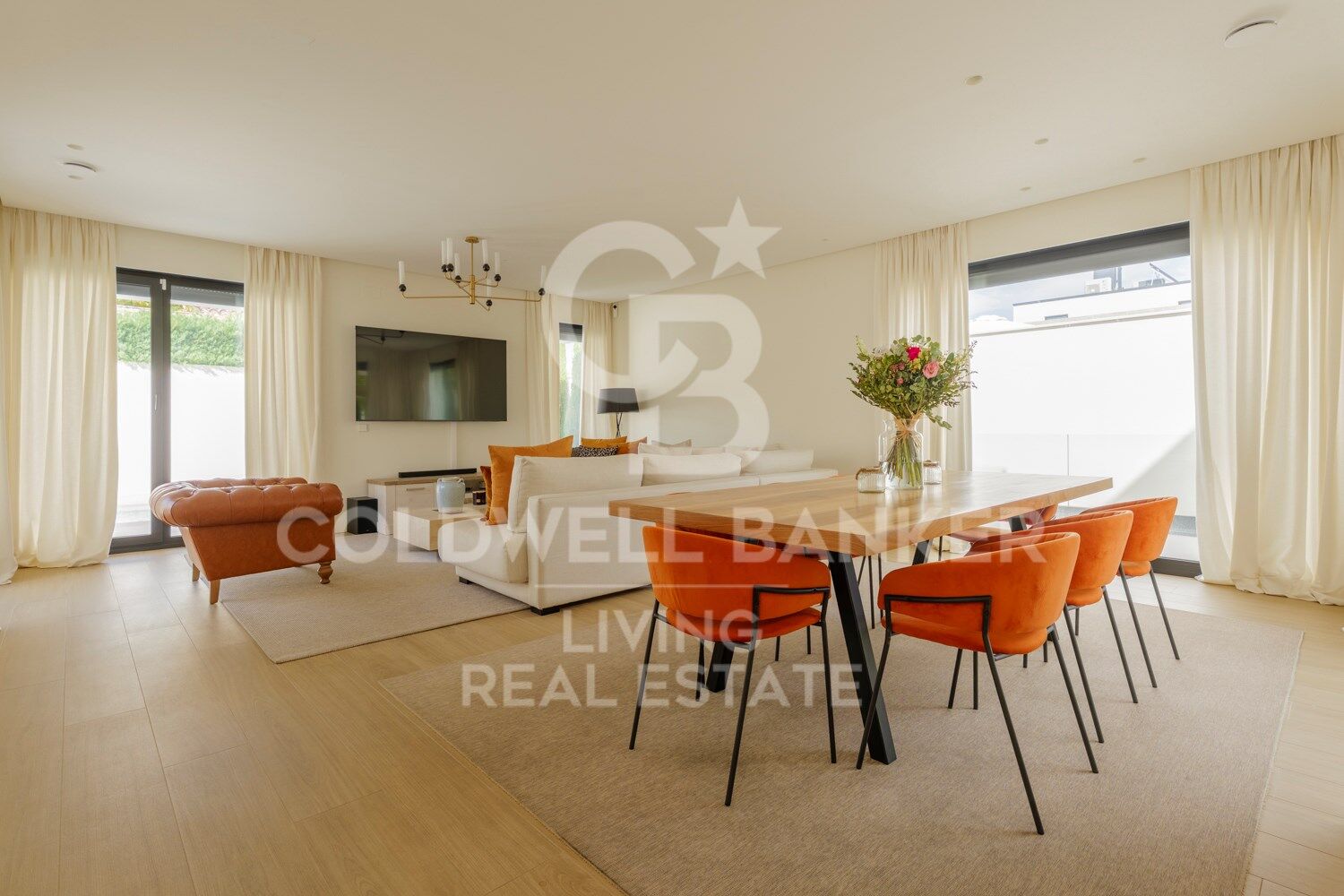 Haus mit Grundstück 5 Schlafzimmer, 3 Stockwerke Verkauf Pozuelo de Alarcón