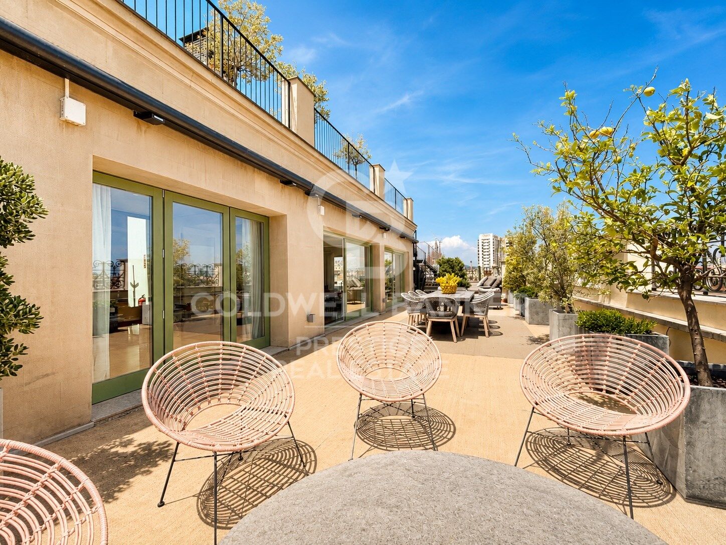 Ático de lujo en venta en el Eixample con amplias terrazas