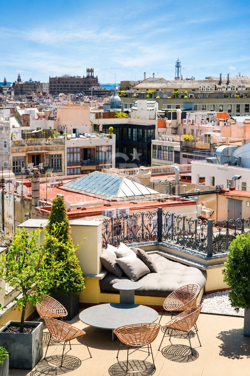 Ático de lujo en venta en el Eixample con amplias terrazas