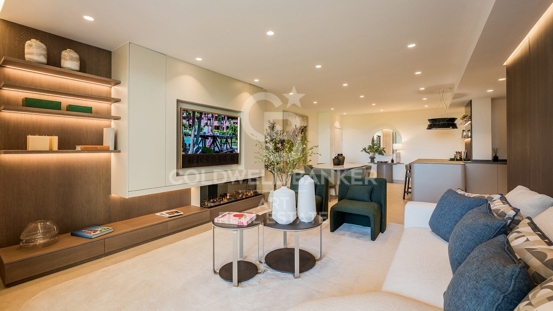 Elegante renovierte Wohnung mit privater Terrasse und Meerblick