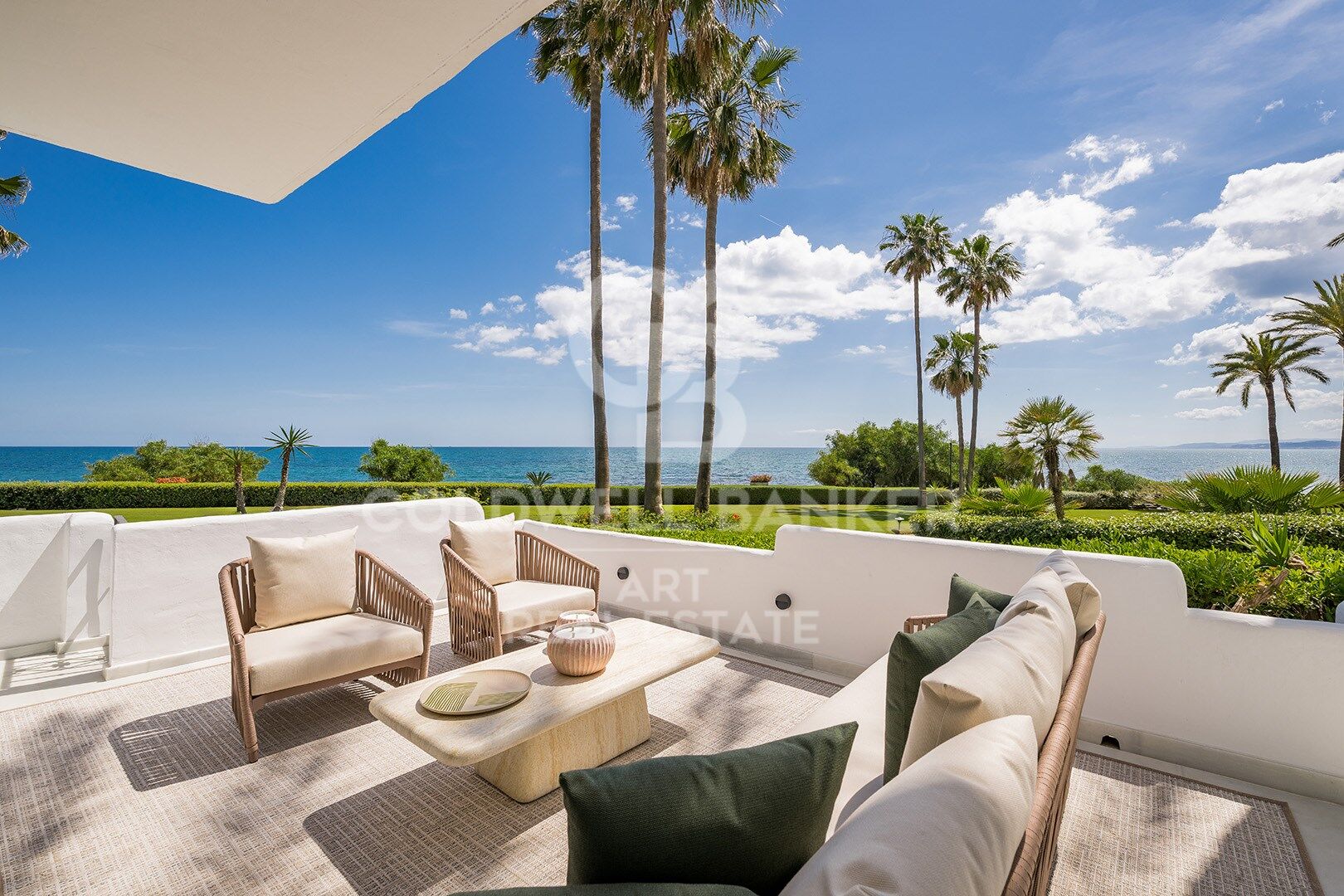 Exclusive Contemporary Beachfront Residence in Alcazaba Beach