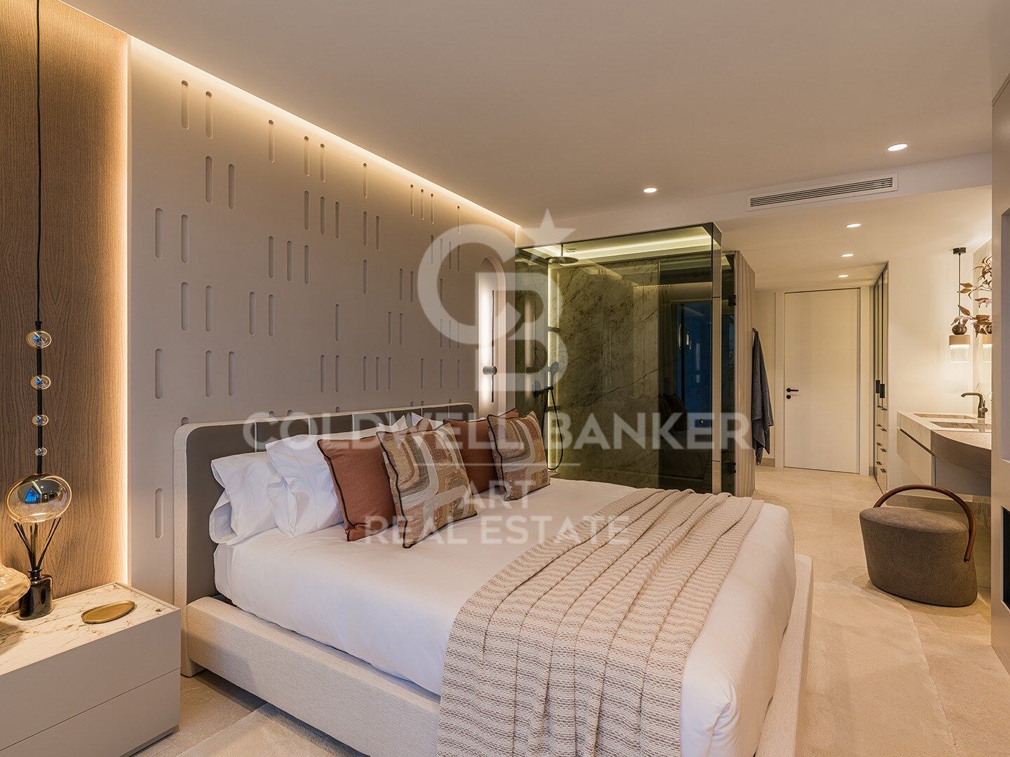 Exclusive Contemporary Beachfront Residence in Alcazaba Beach