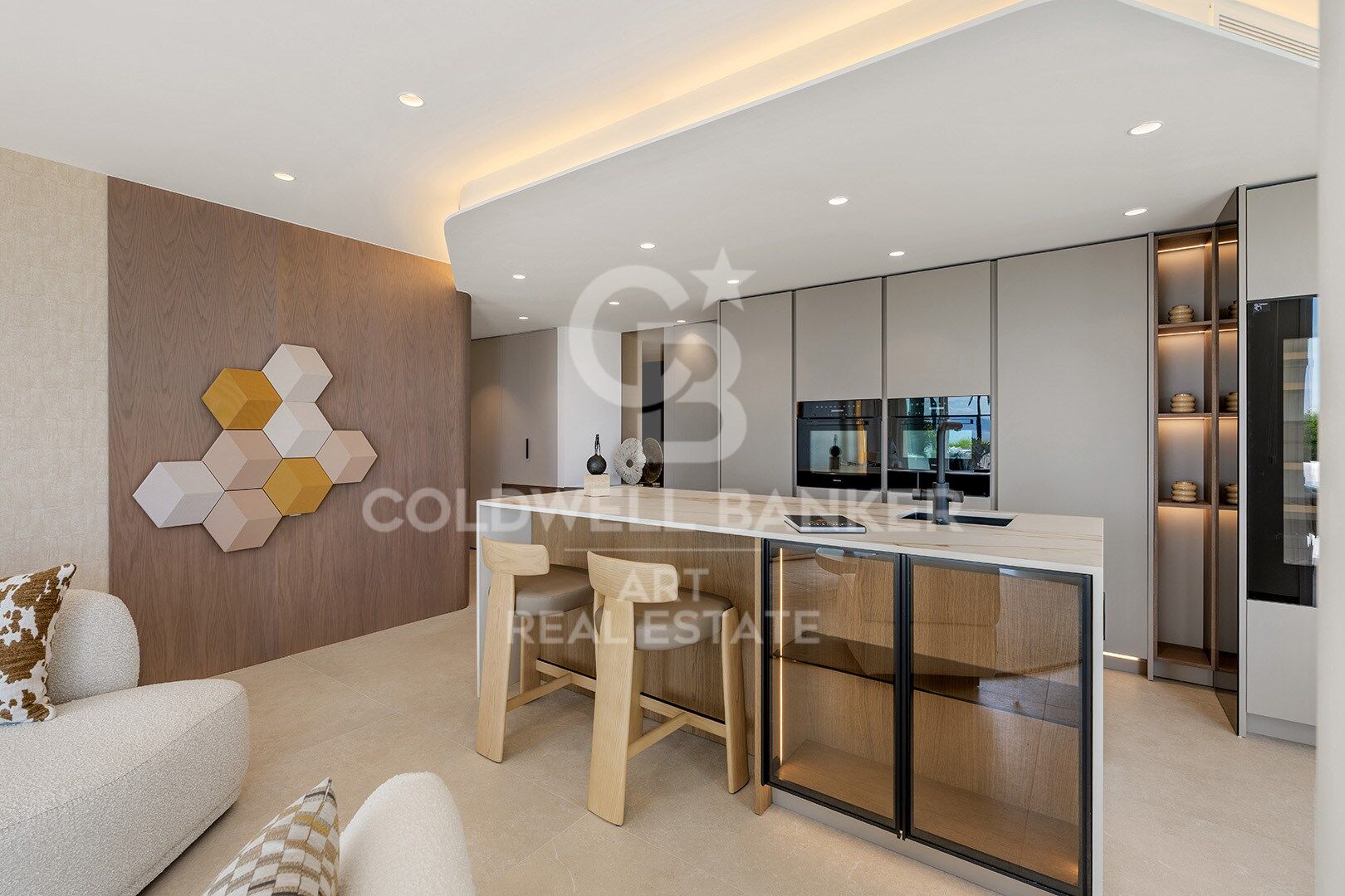 Exclusive Contemporary Beachfront Residence in Alcazaba Beach