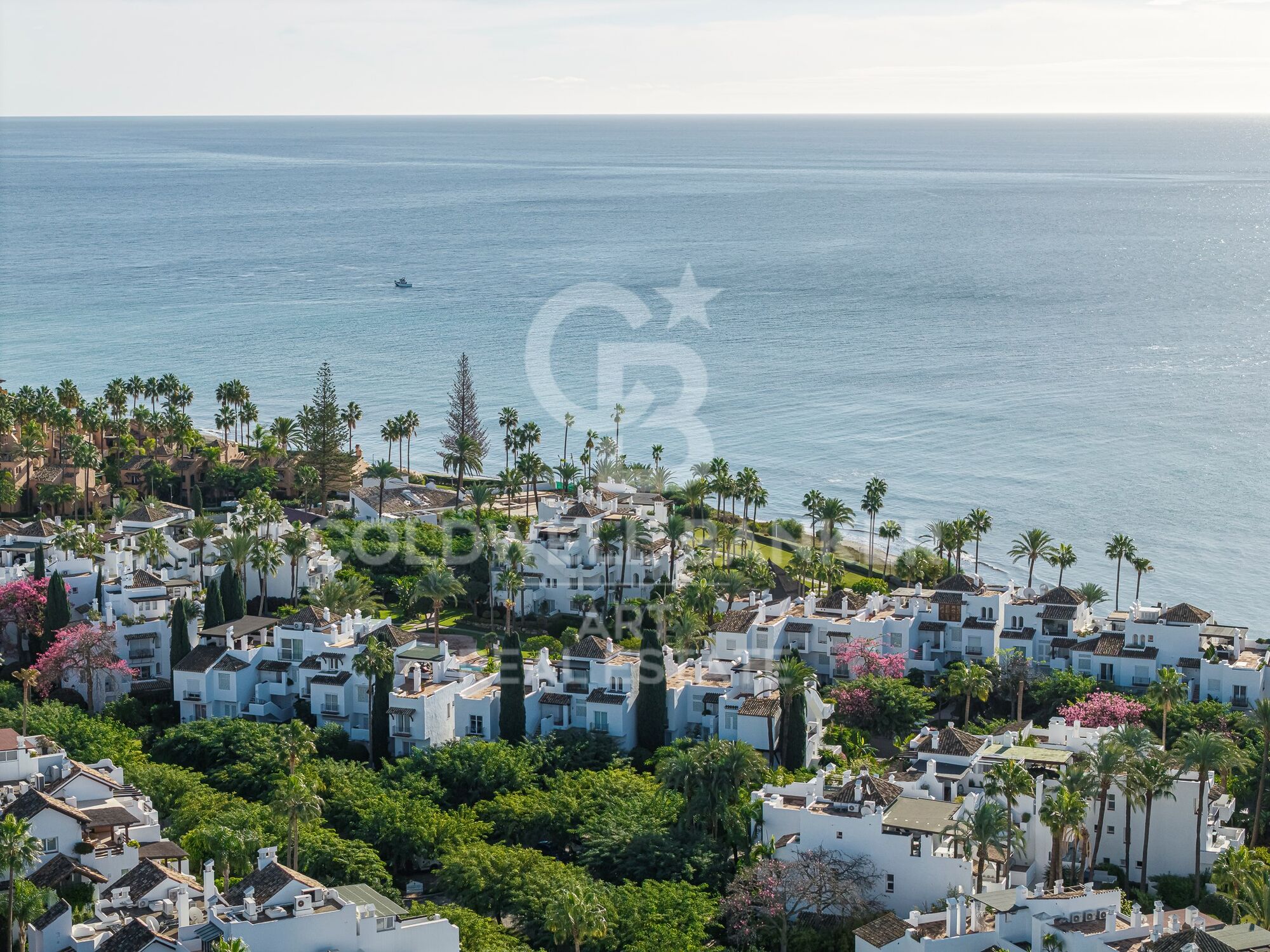 Exclusive Contemporary Beachfront Residence in Alcazaba Beach