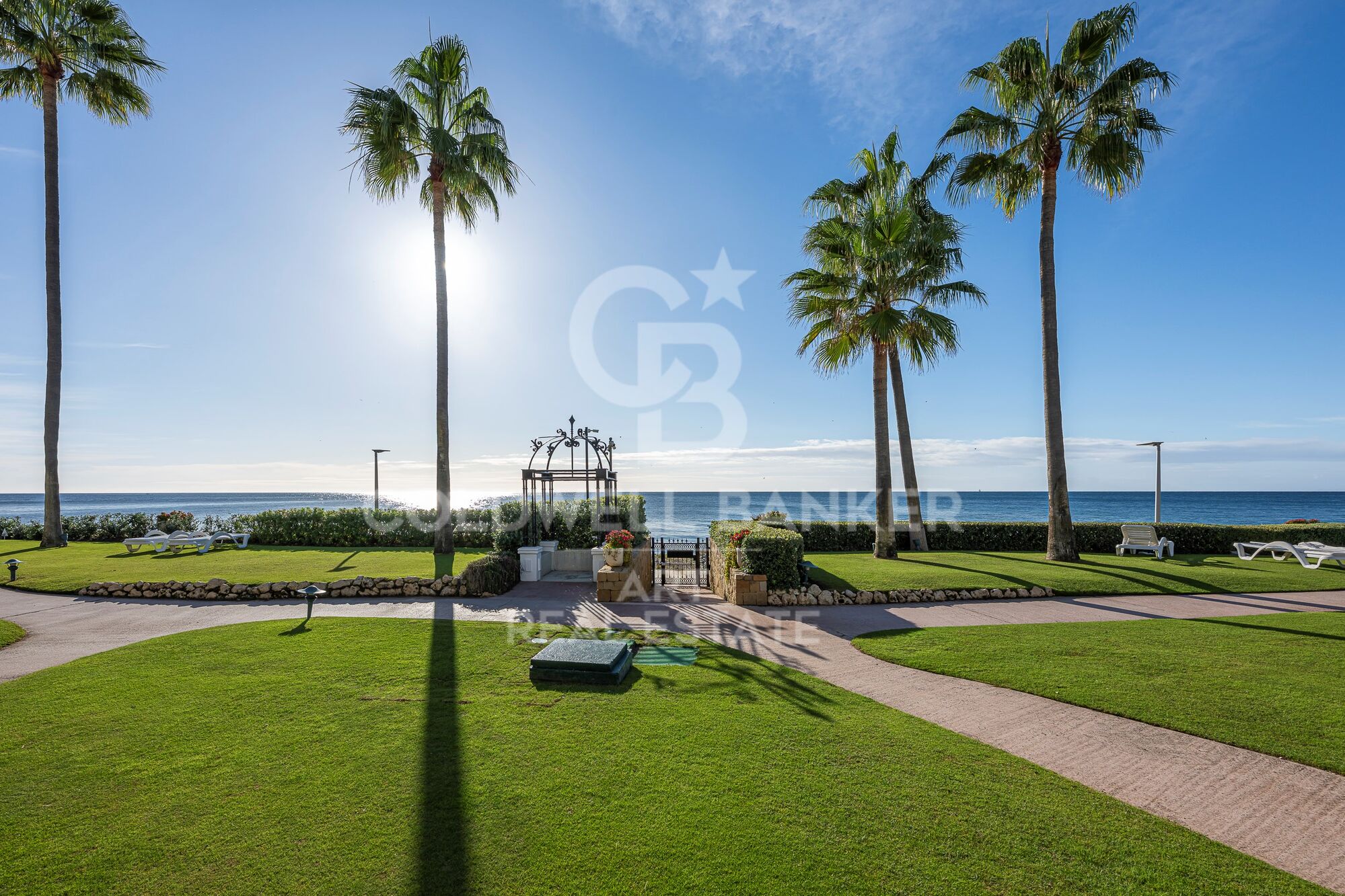 Exclusive Contemporary Beachfront Residence in Alcazaba Beach