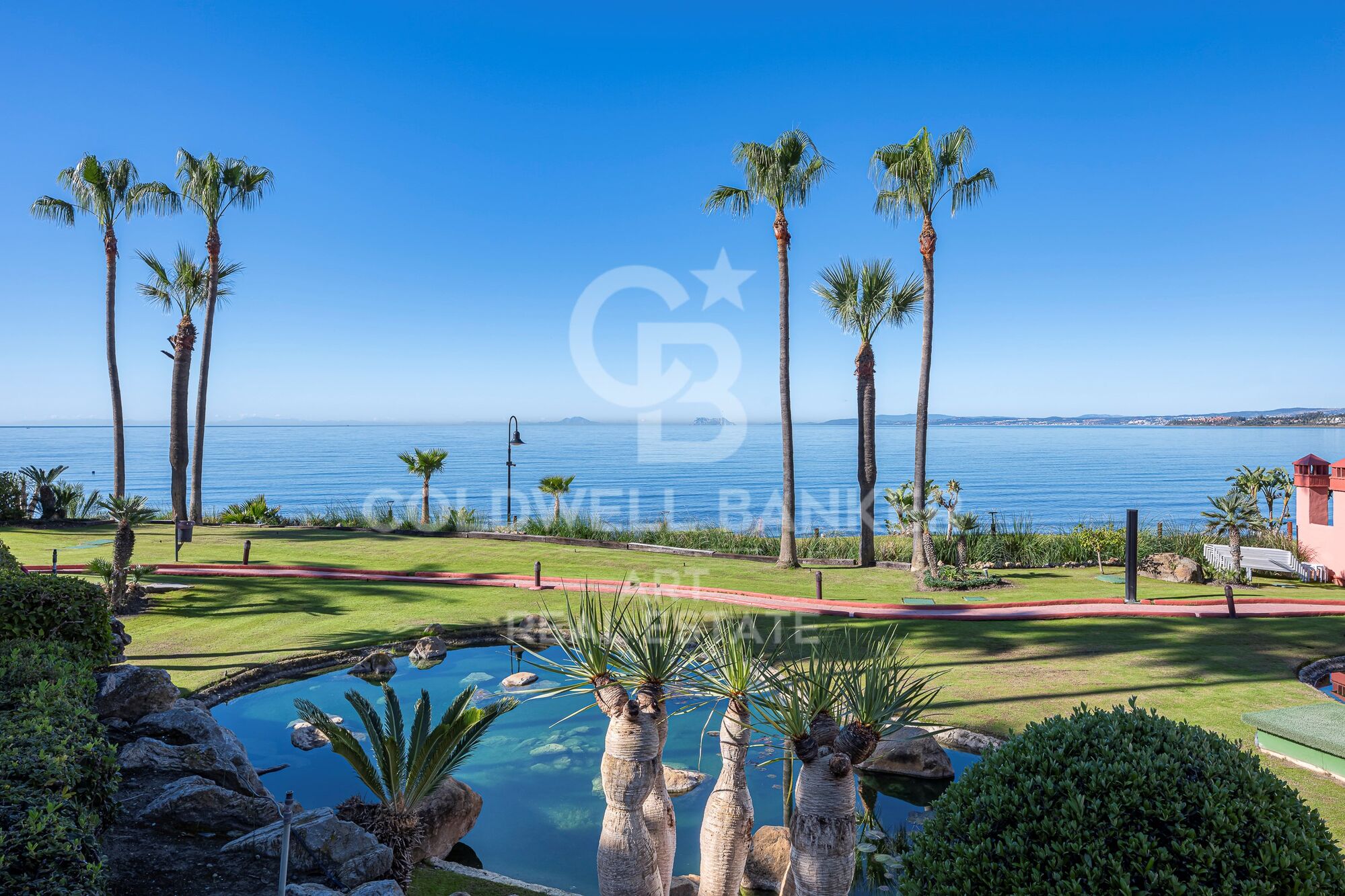 Appartement exclusif rénové de trois chambres à Cabo Bermejo