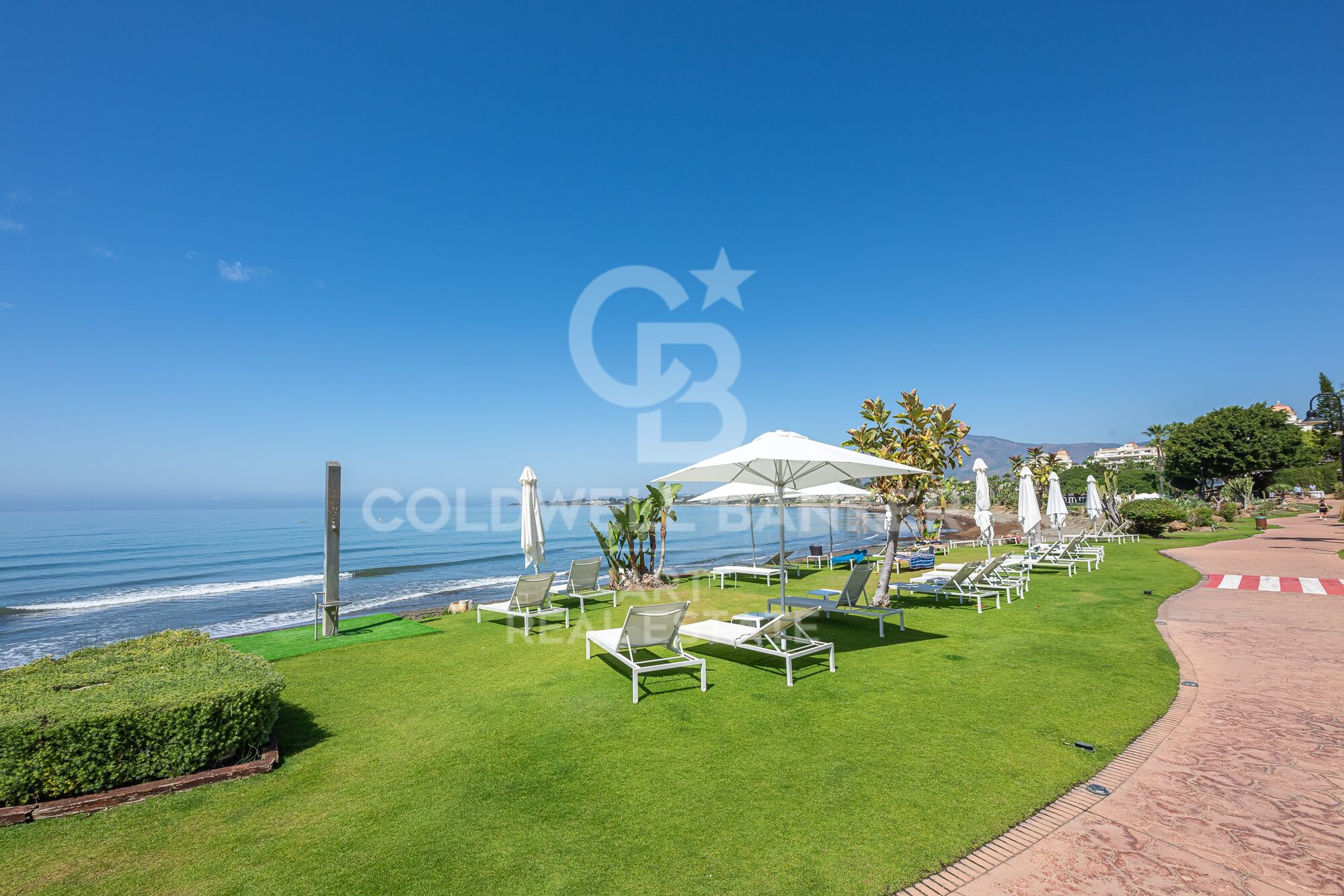 Appartement exclusif rénové de trois chambres à Cabo Bermejo
