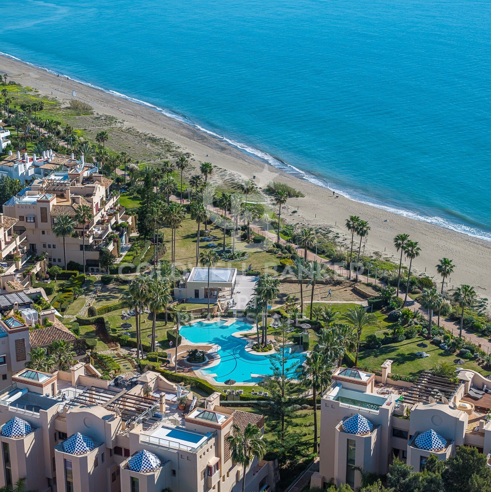 Exklusive renovierte Wohnung in erster Strandlinie in Costalita del Mar