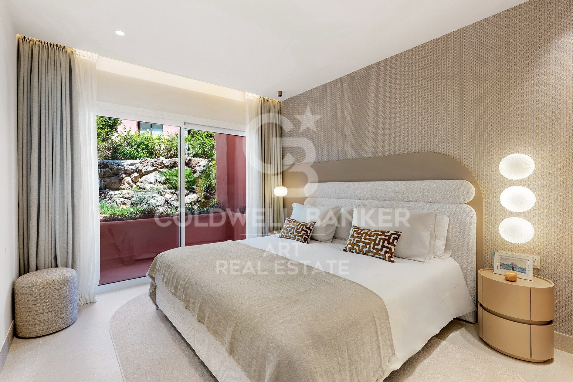 Elegante vivienda reformada en primera línea de playa en Cabo Bermejo