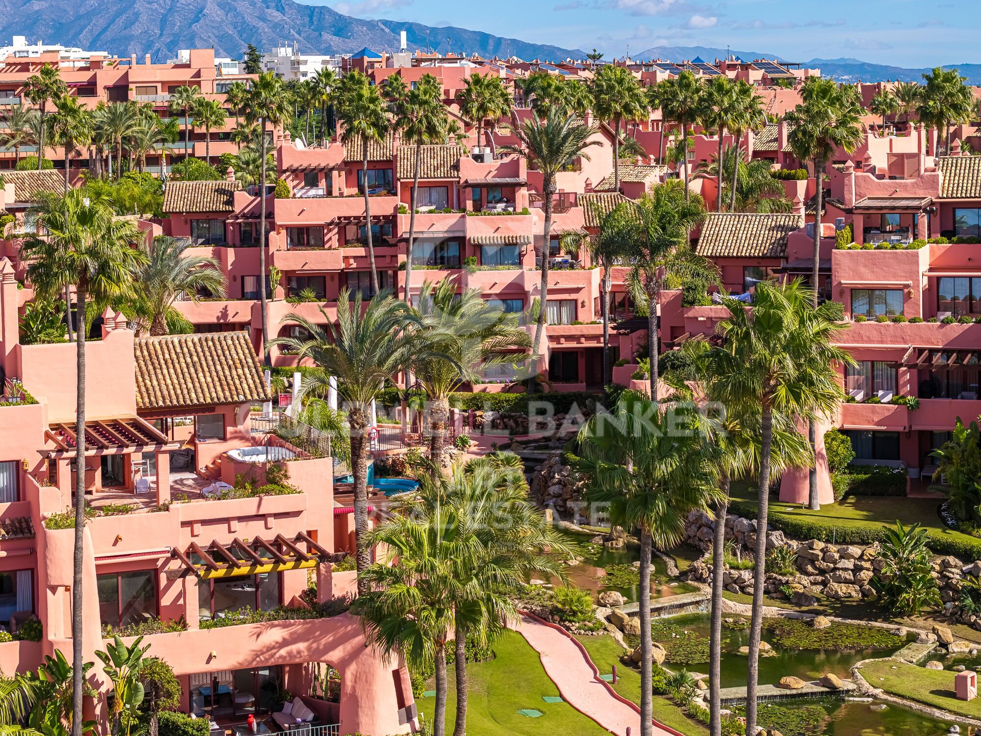 Elegante vivienda reformada en primera línea de playa en Cabo Bermejo