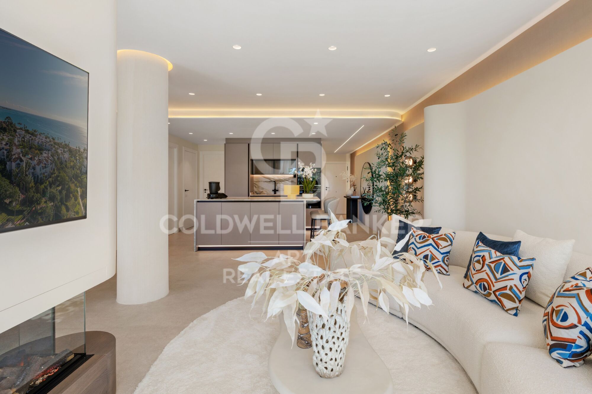 Exclusive Brand-New Beachfront Apartment in Costalita
