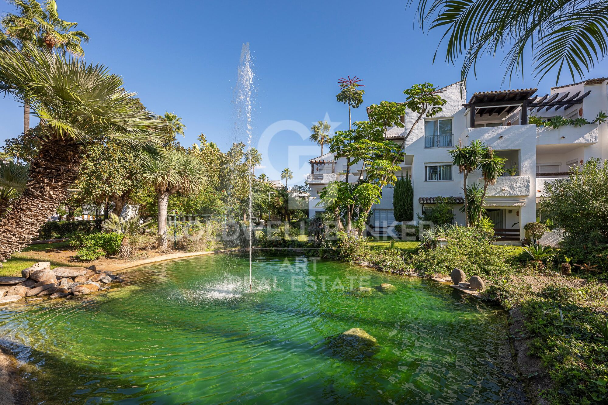 Exclusive Brand-New Beachfront Apartment in Costalita